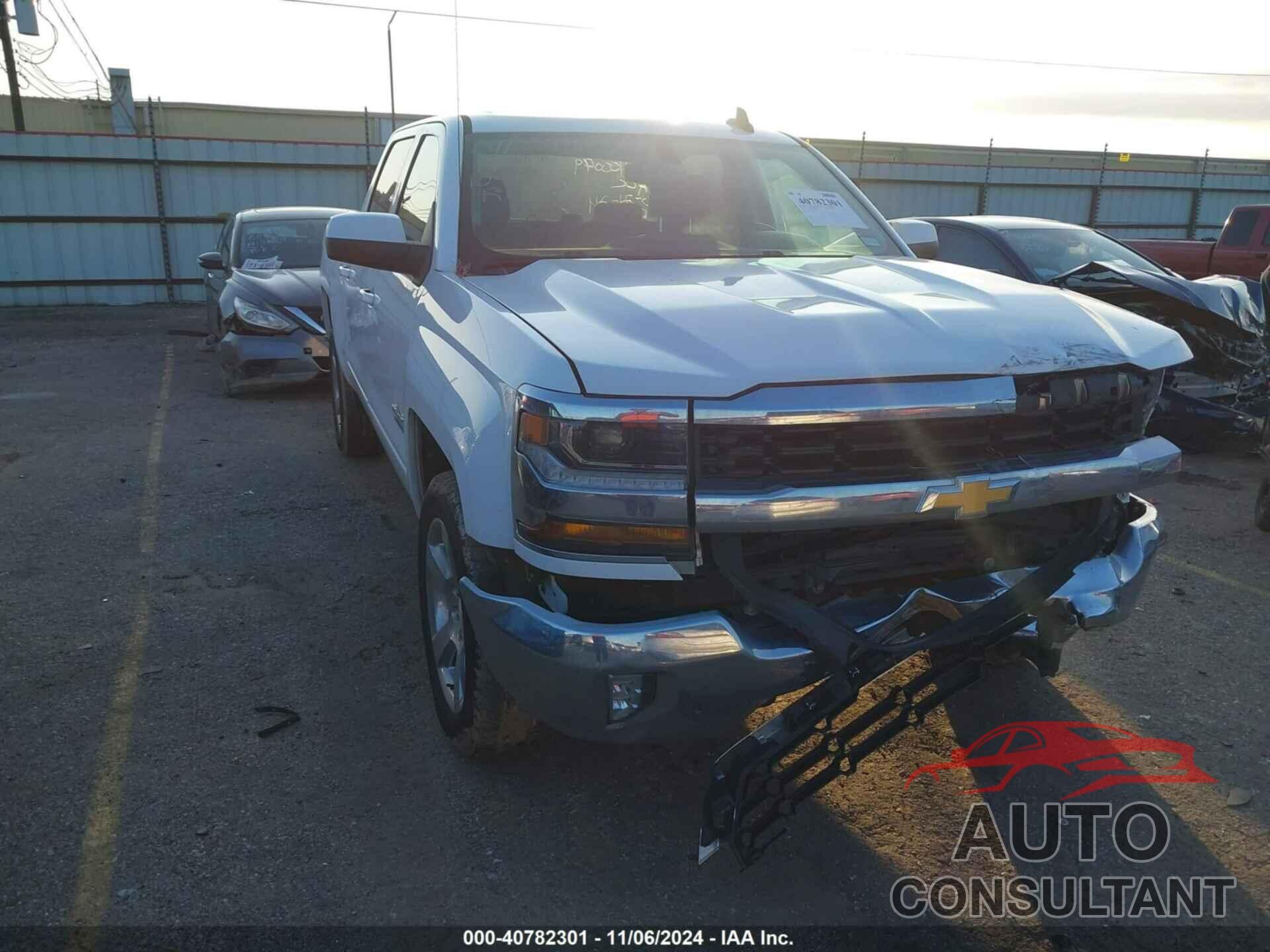 CHEVROLET SILVERADO 1500 2018 - 3GCPCREC0JG353462