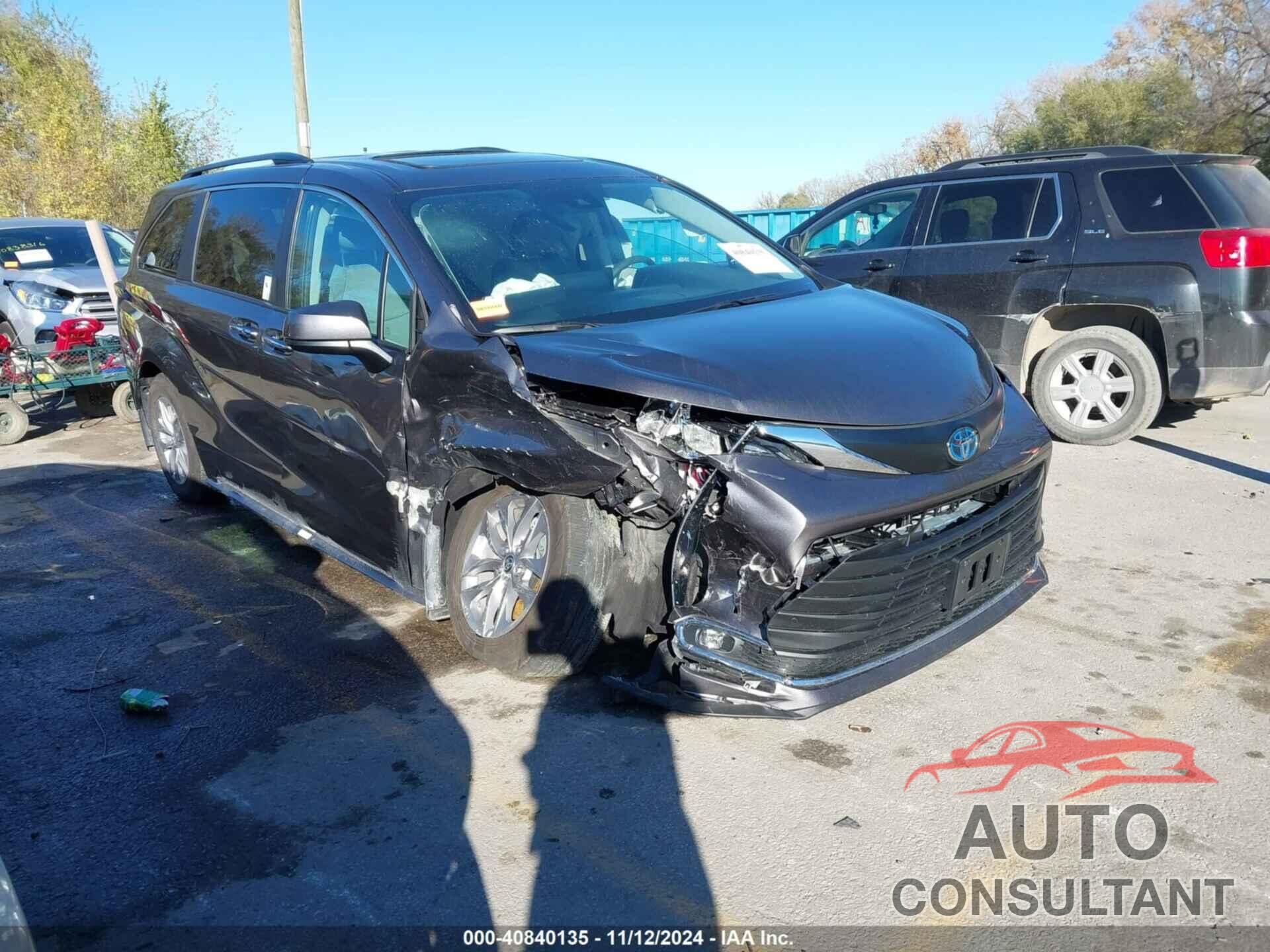 TOYOTA SIENNA 2024 - 5TDJRKEC1RS204762