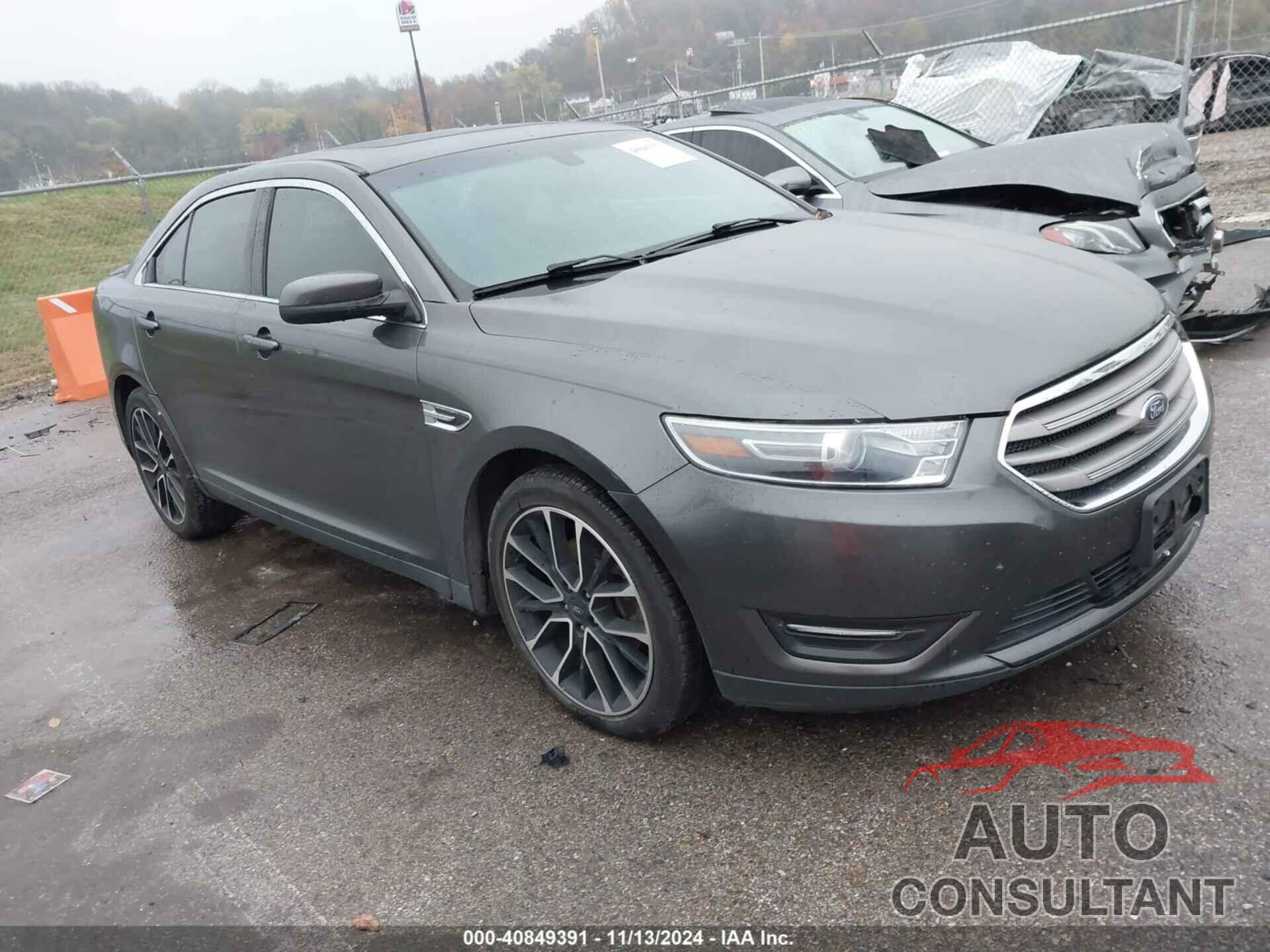 FORD TAURUS 2017 - 1FAHP2E80HG112864