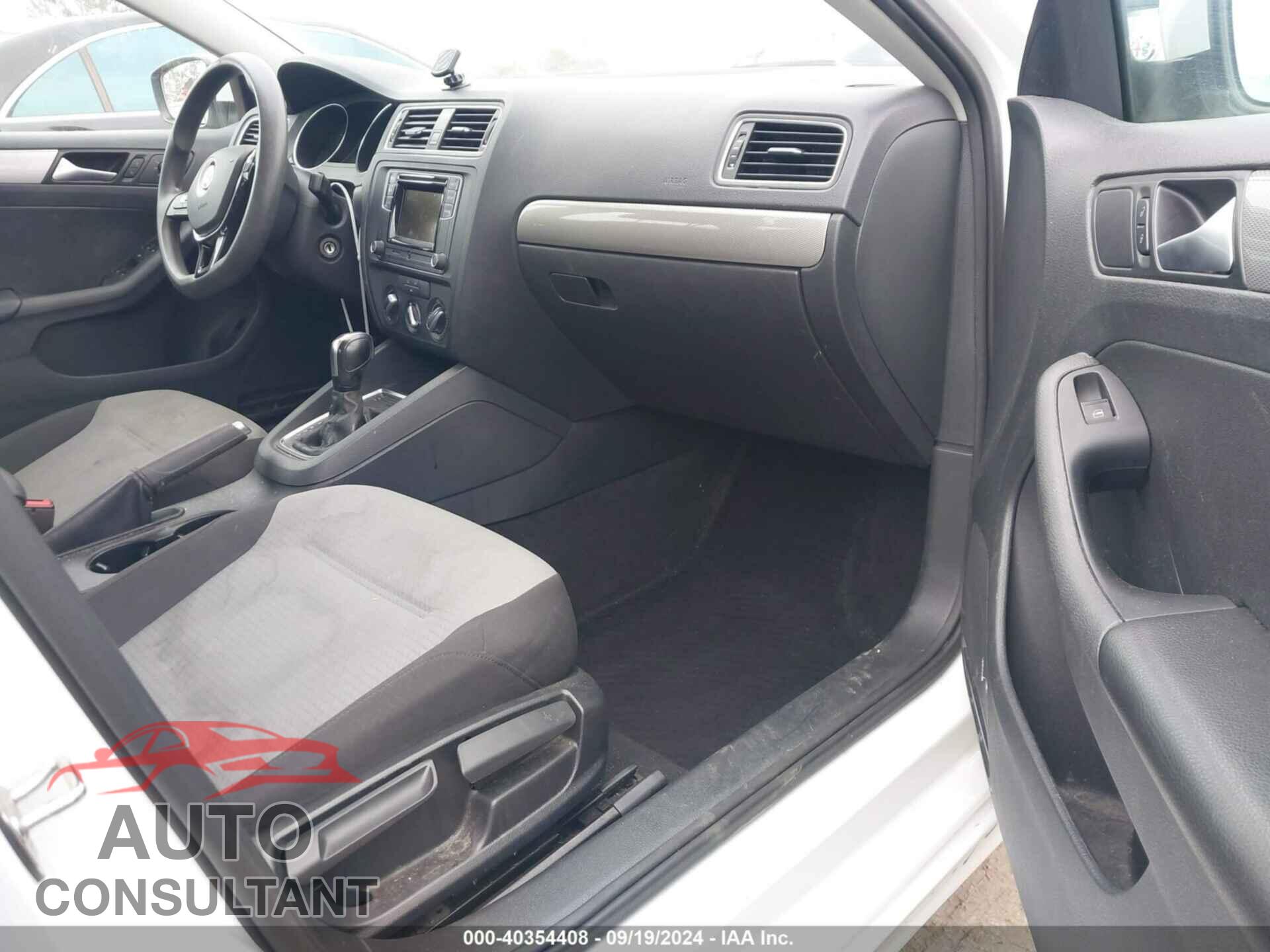 VOLKSWAGEN JETTA 2017 - 3VW2B7AJ3HM379813