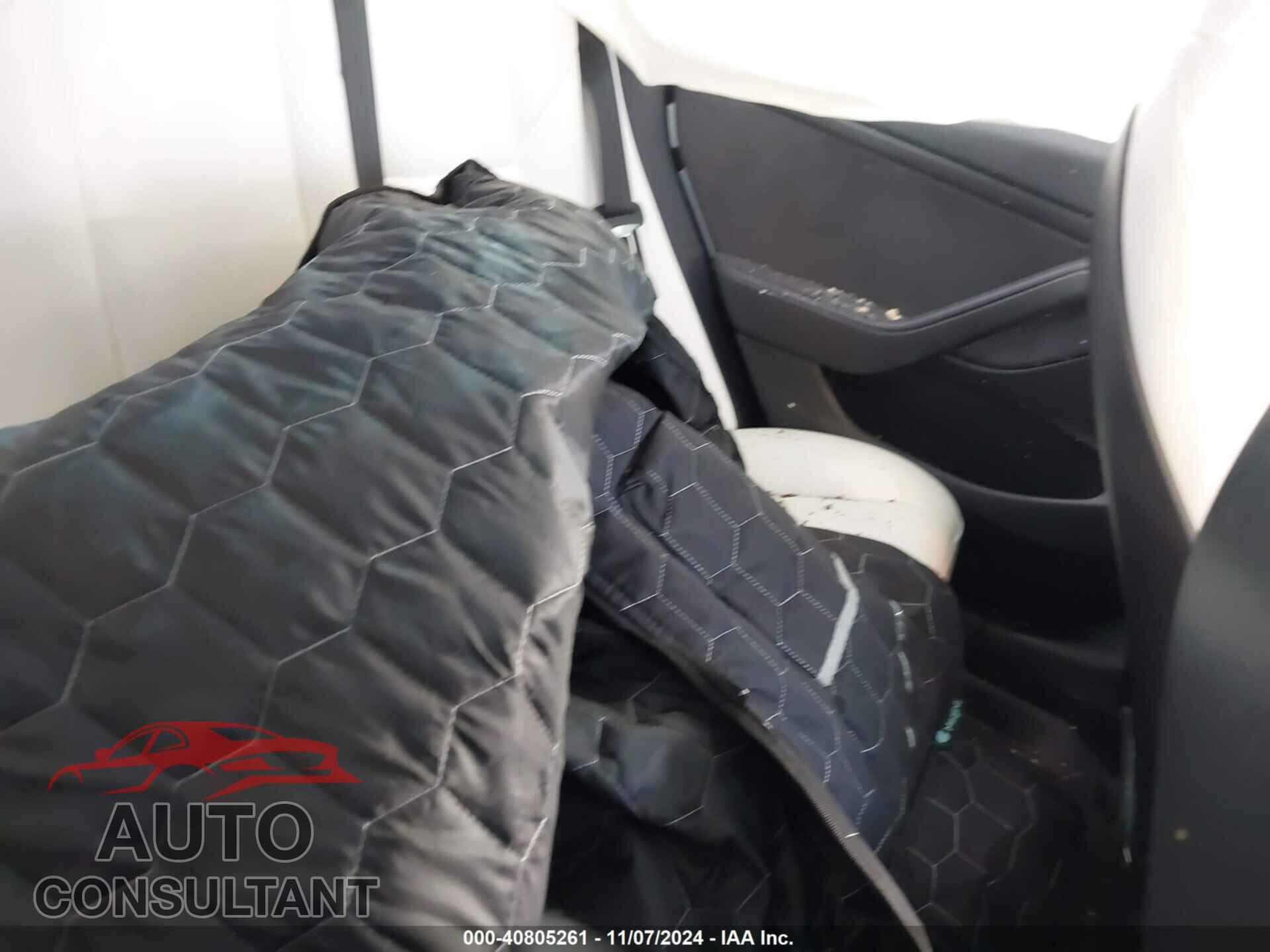 TESLA MODEL 3 2023 - 5YJ3E1EA5PF496317