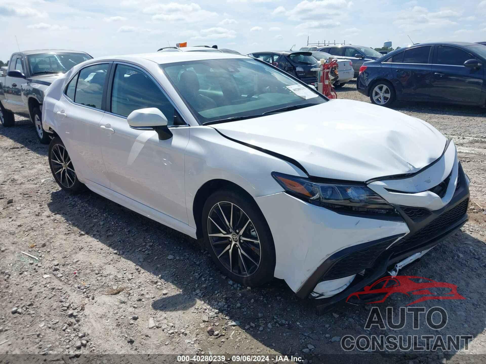 TOYOTA CAMRY 2023 - 4T1G11AK3PU767194