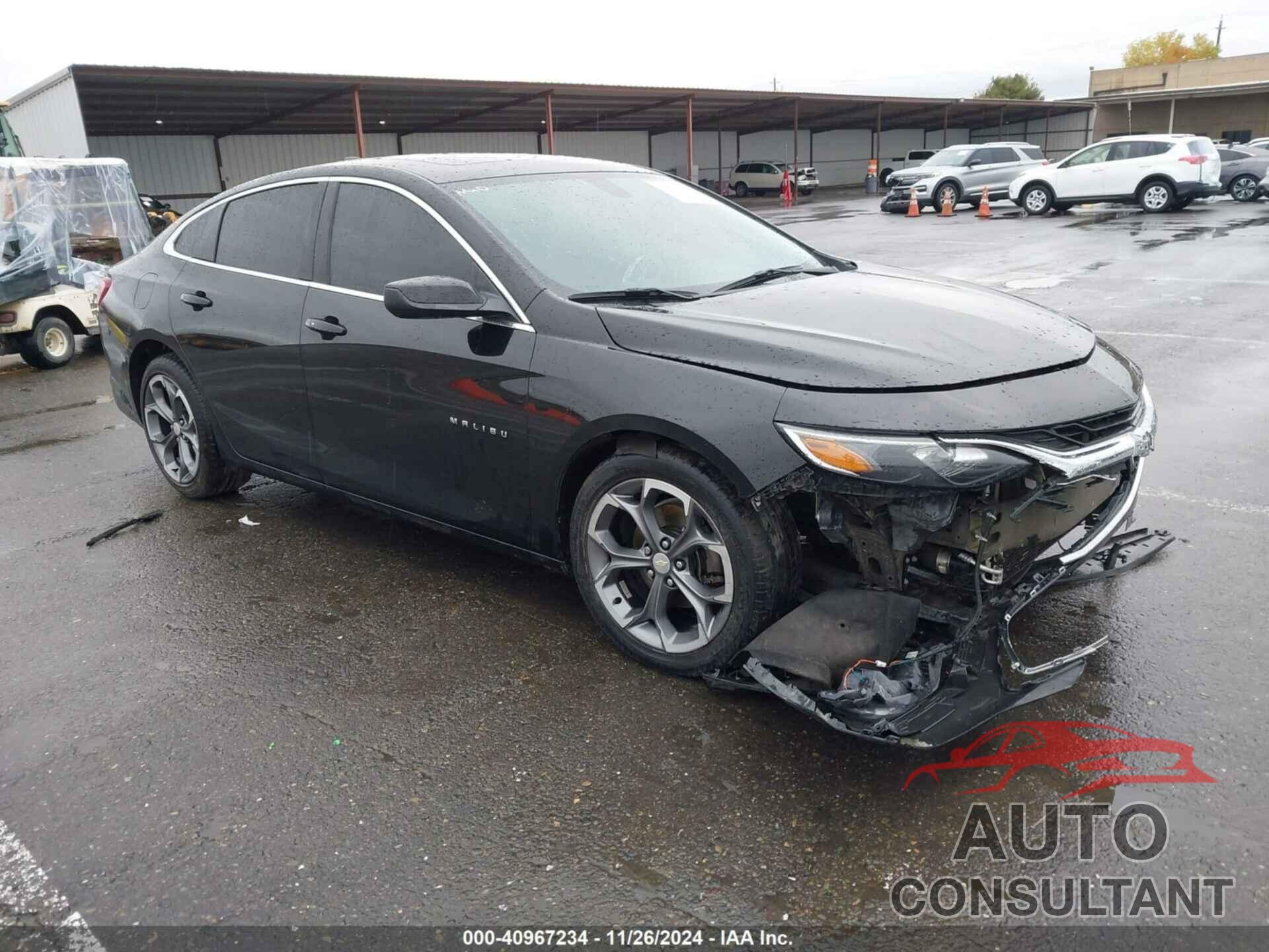 CHEVROLET MALIBU 2021 - 1G1ZD5ST8MF005703