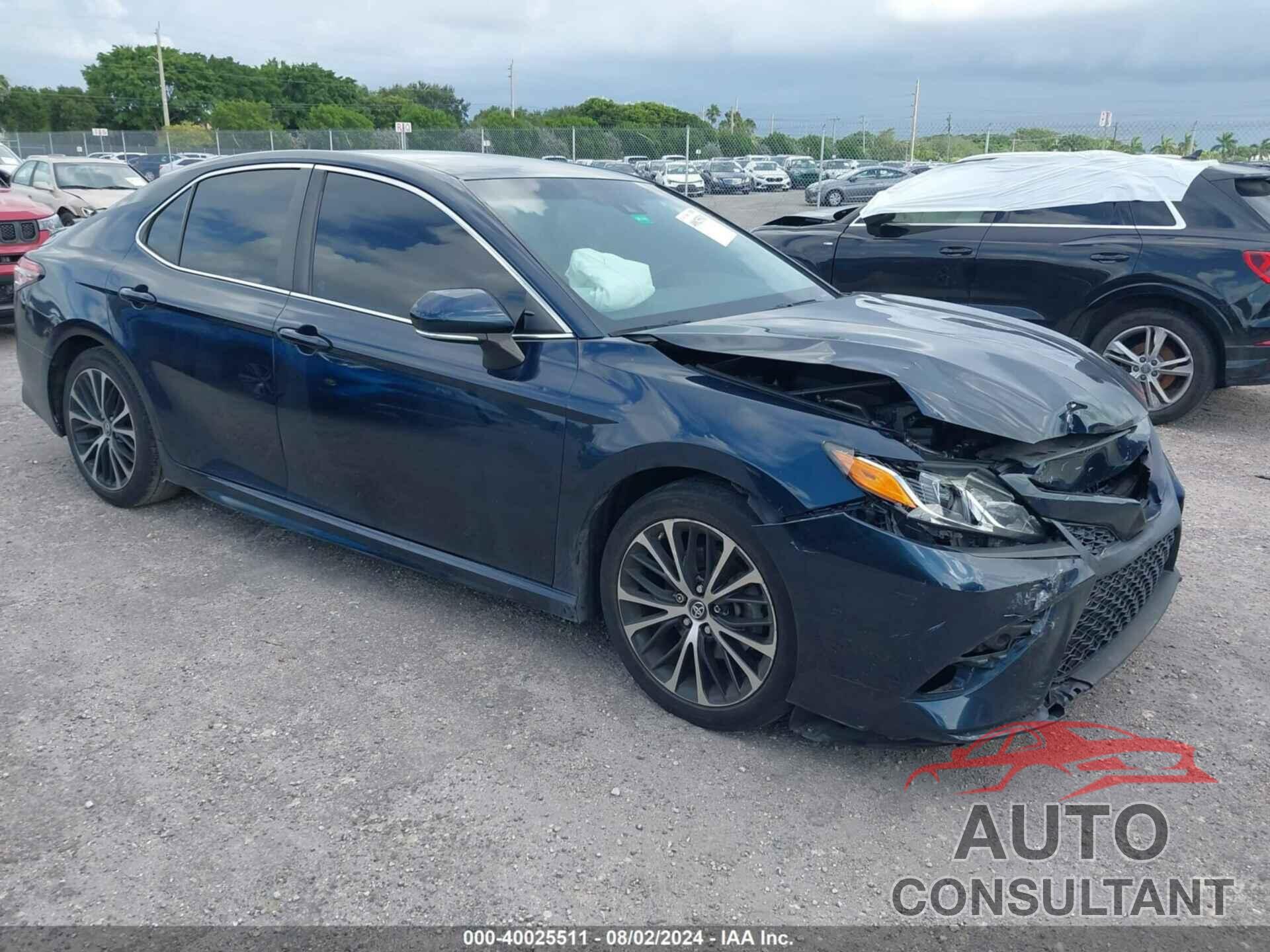 TOYOTA CAMRY 2018 - 4T1B11HKXJU597777