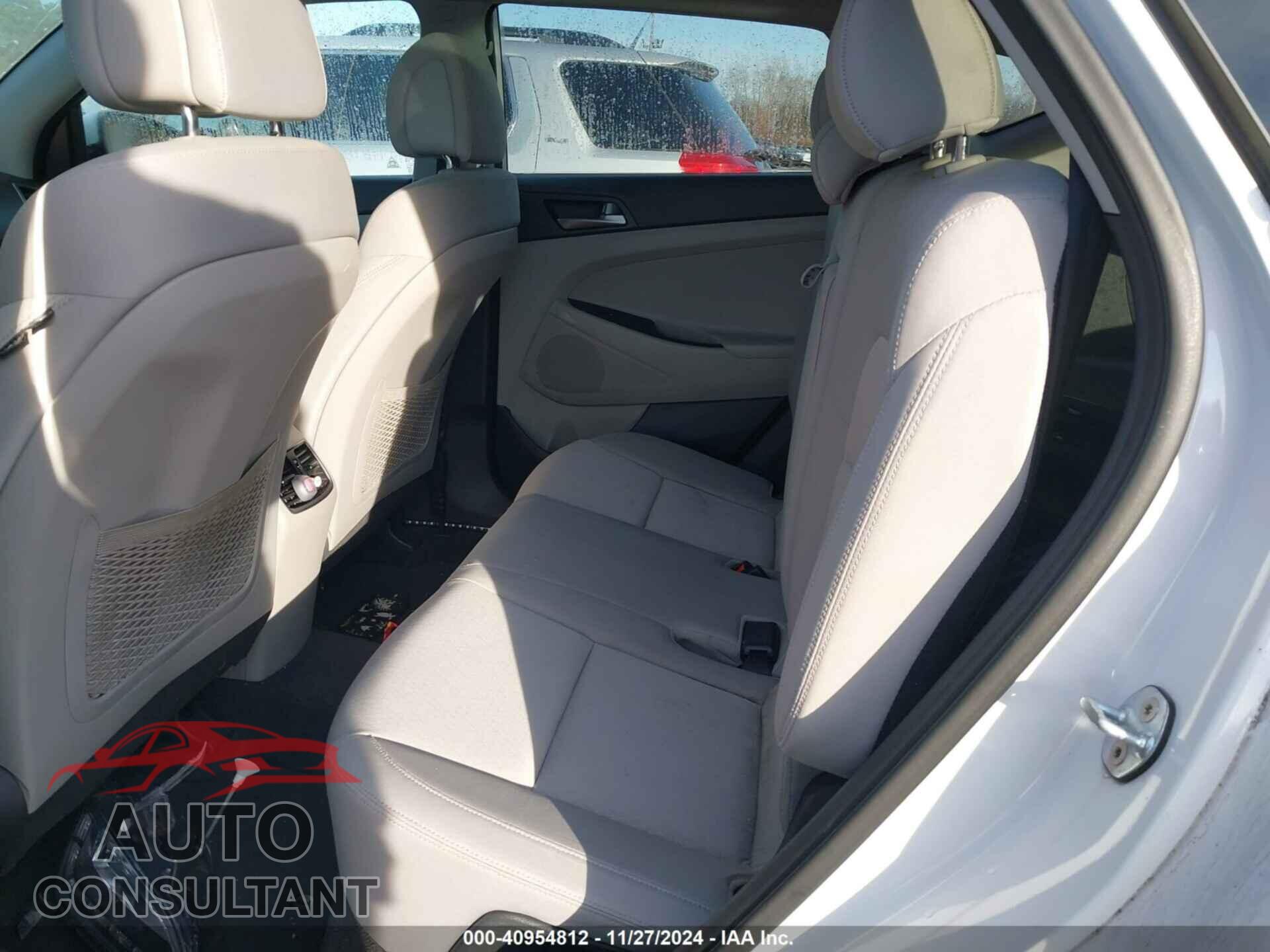 HYUNDAI TUCSON 2018 - KM8J3CA23JU725675