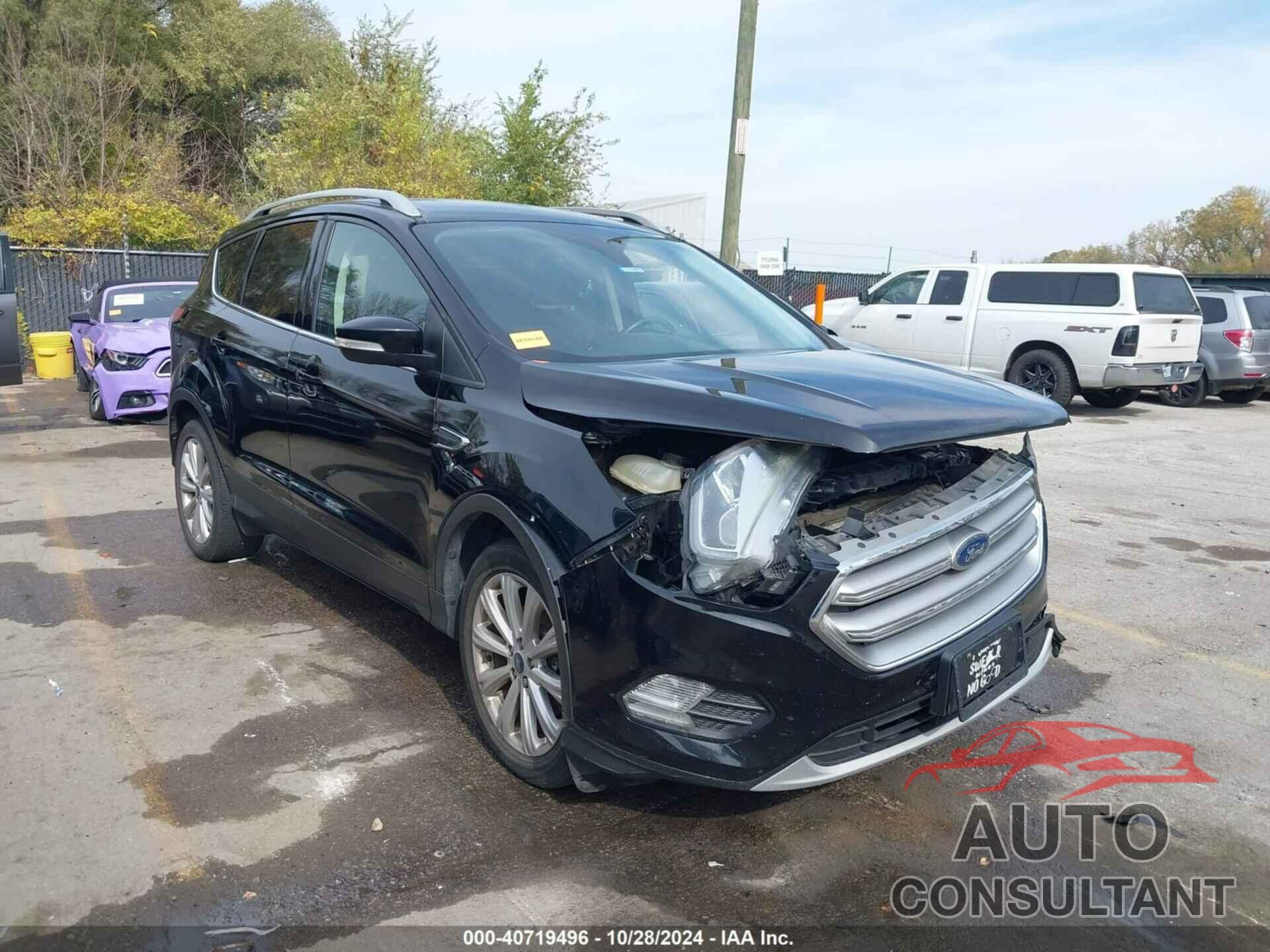 FORD ESCAPE 2017 - 1FMCU0J94HUD82225