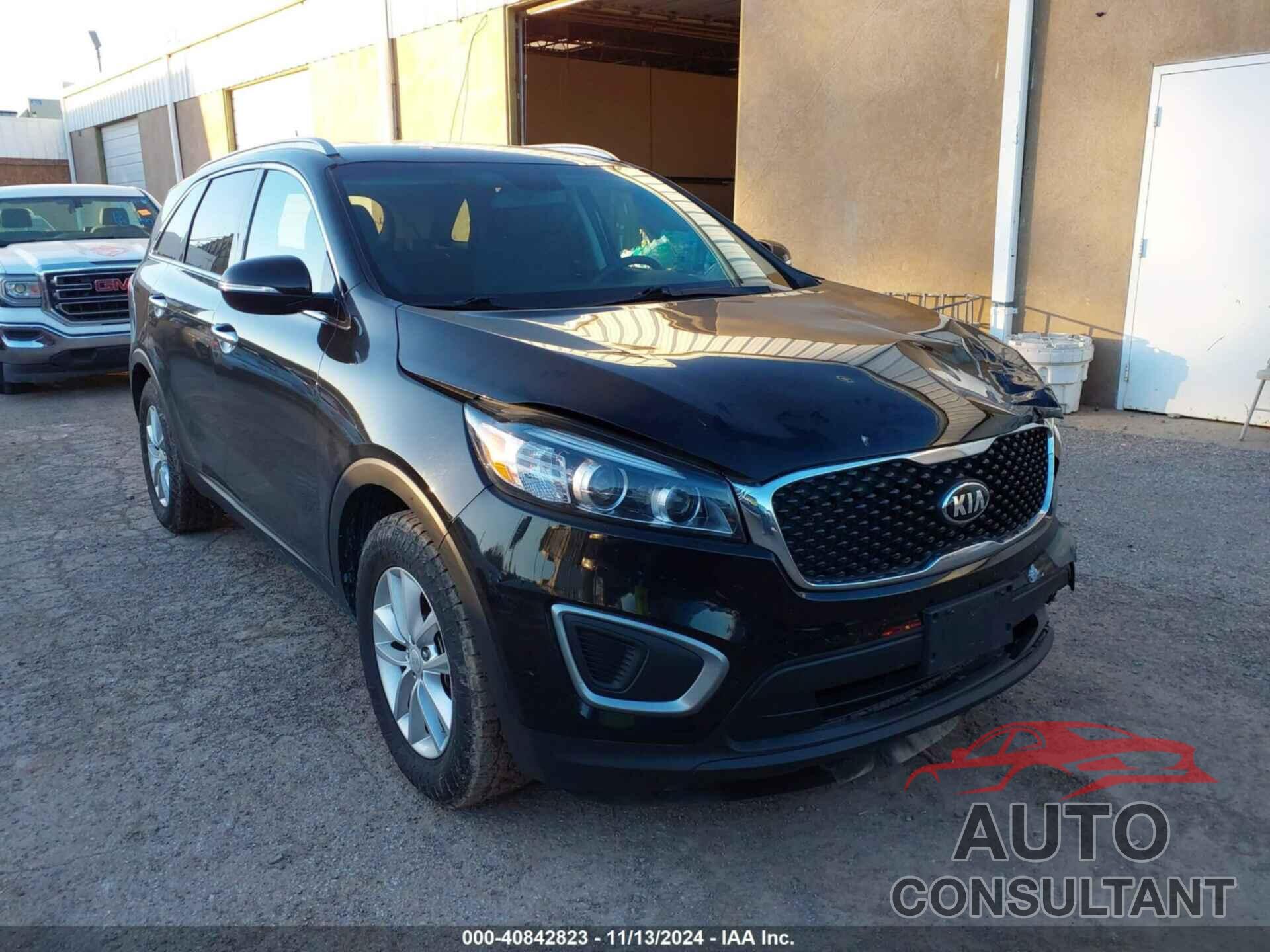 KIA SORENTO 2017 - 5XYPG4A56HG198939