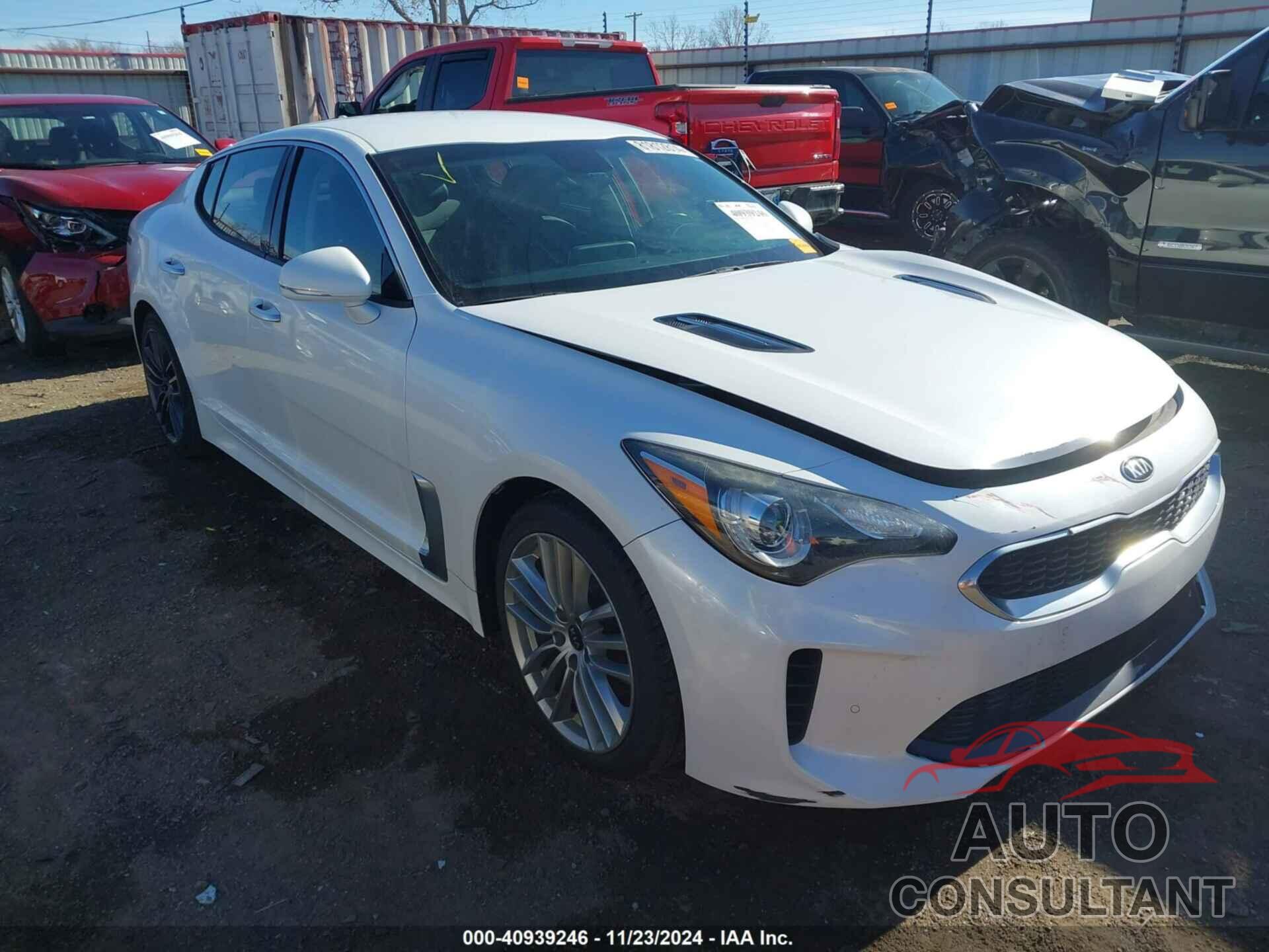 KIA STINGER 2018 - KNAE15LA3J6035700