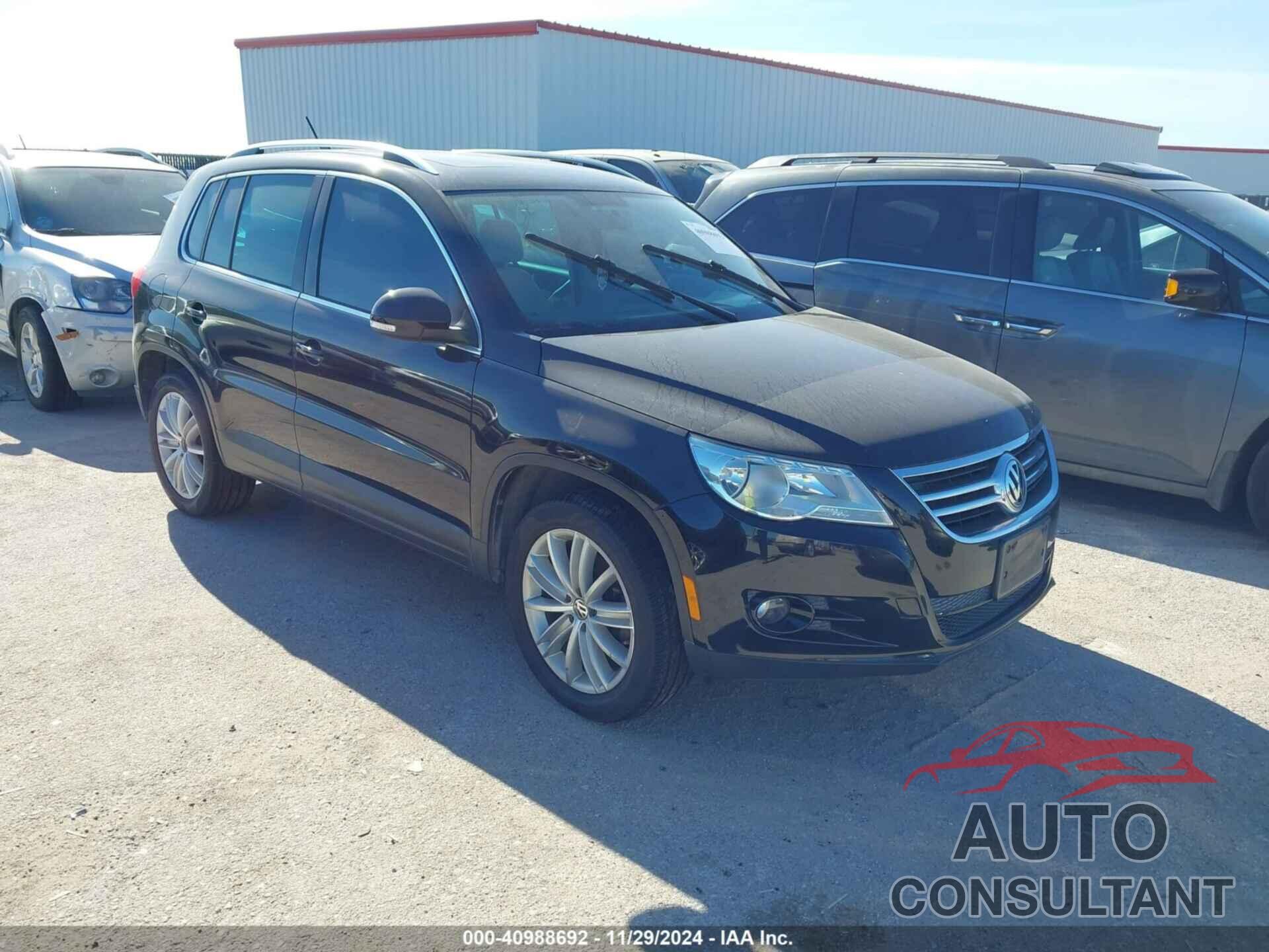 VOLKSWAGEN TIGUAN 2011 - WVGBV7AX3BW536466