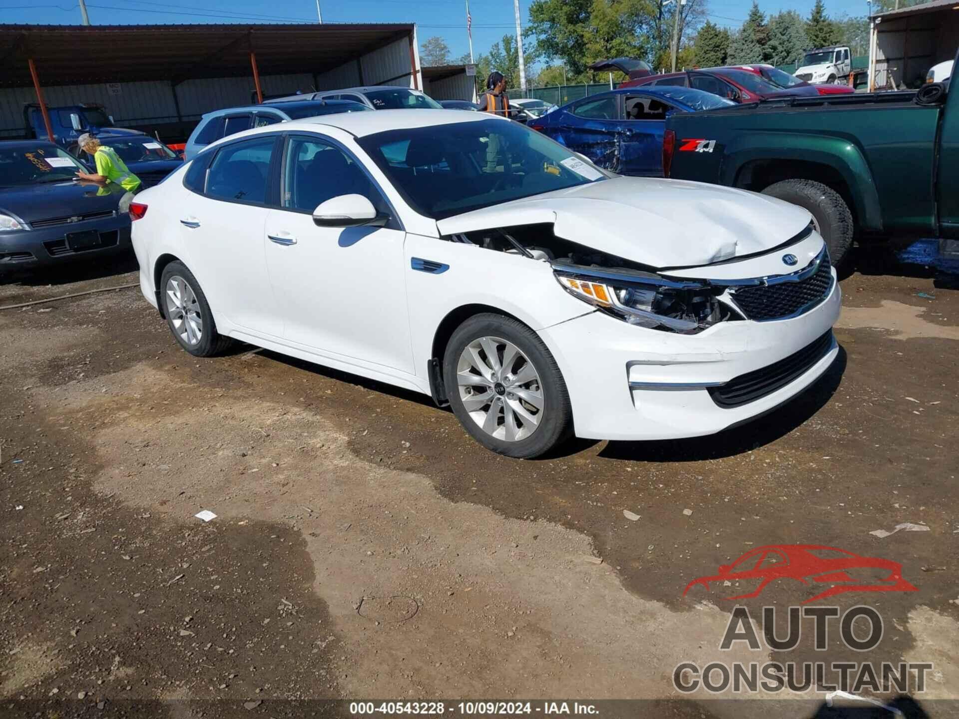 KIA OPTIMA 2018 - 5XXGT4L38JG256339