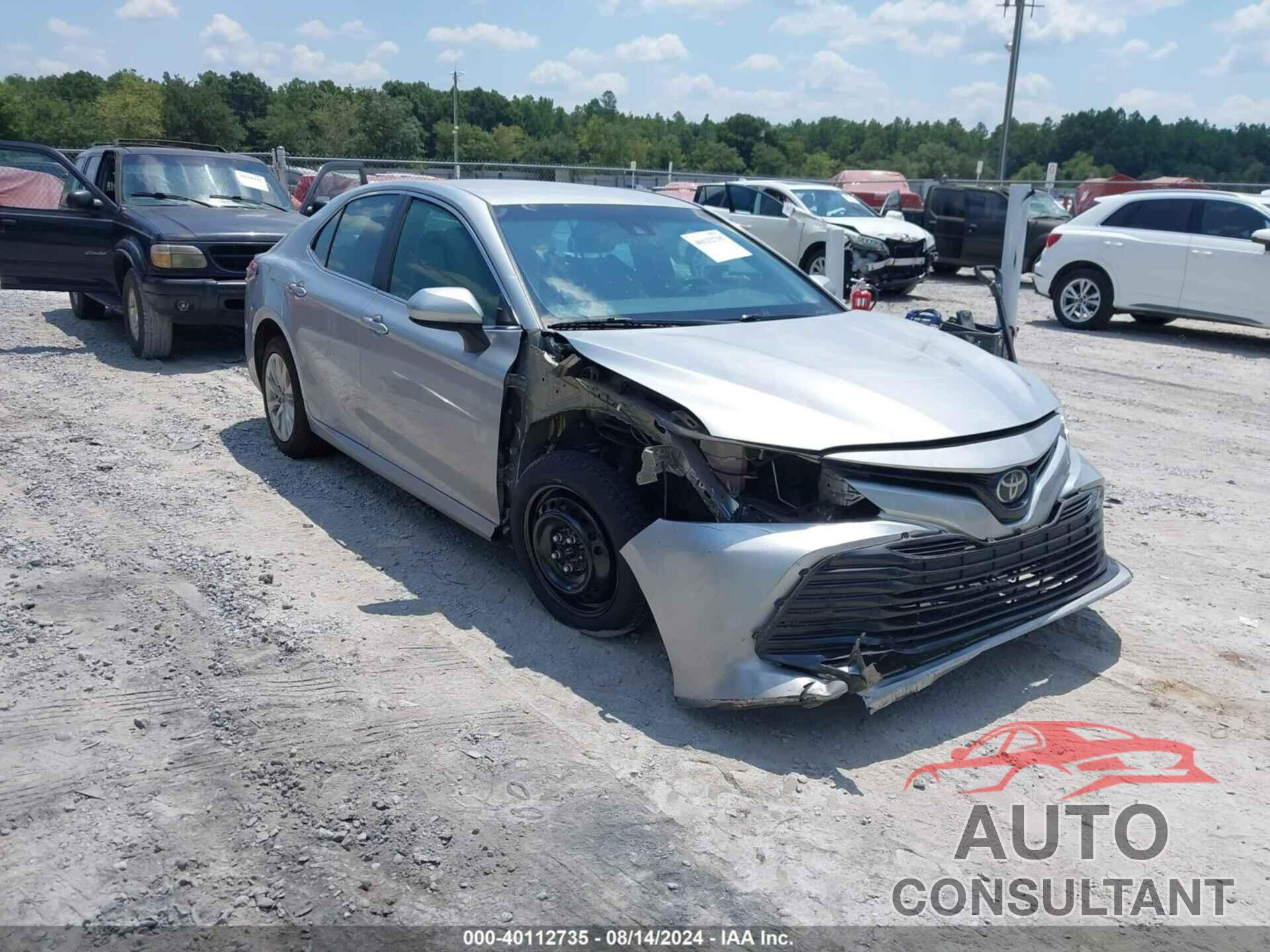 TOYOTA CAMRY 2018 - 4T1B11HK6JU501630