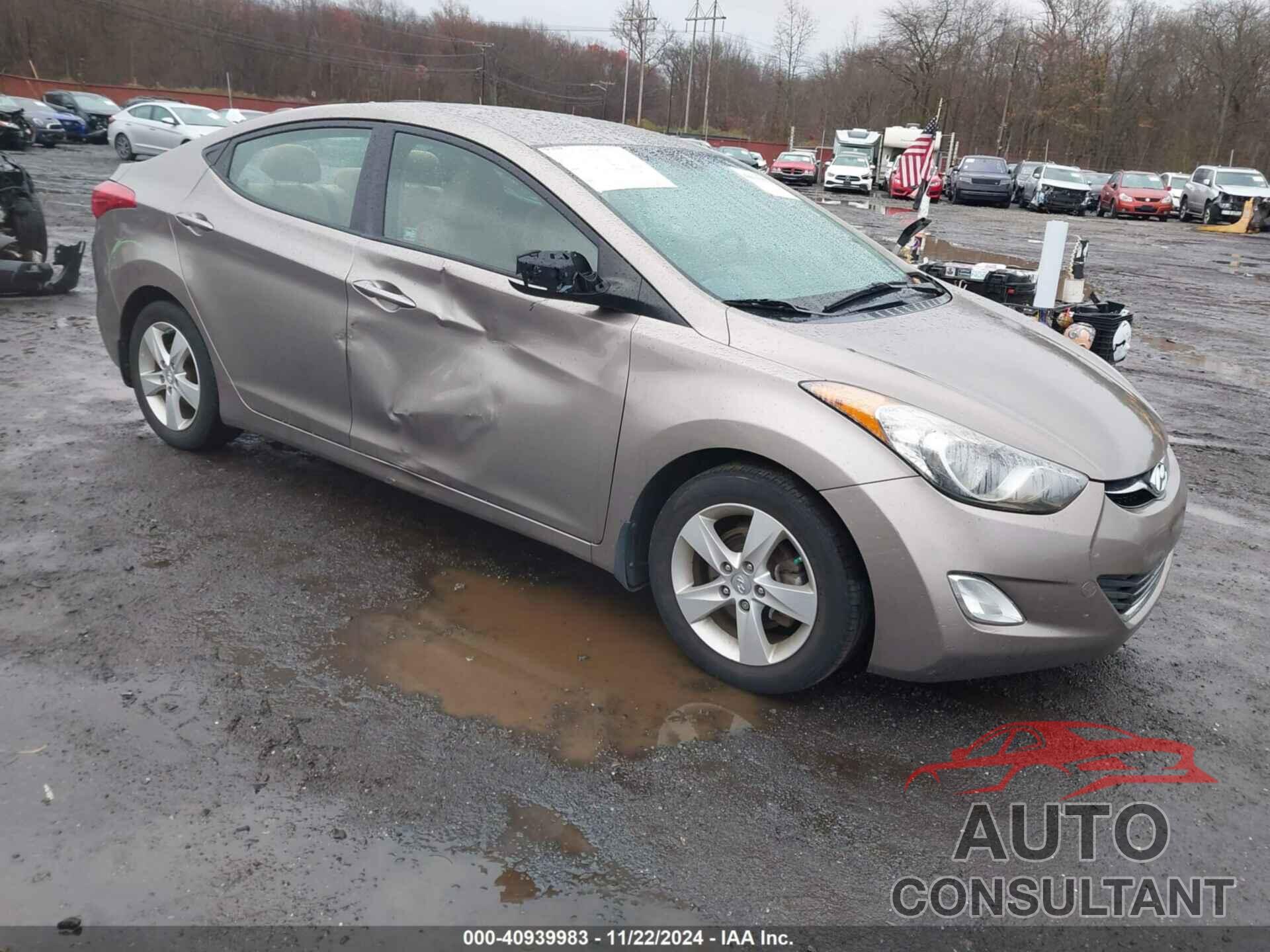 HYUNDAI ELANTRA 2013 - 5NPDH4AE9DH321006