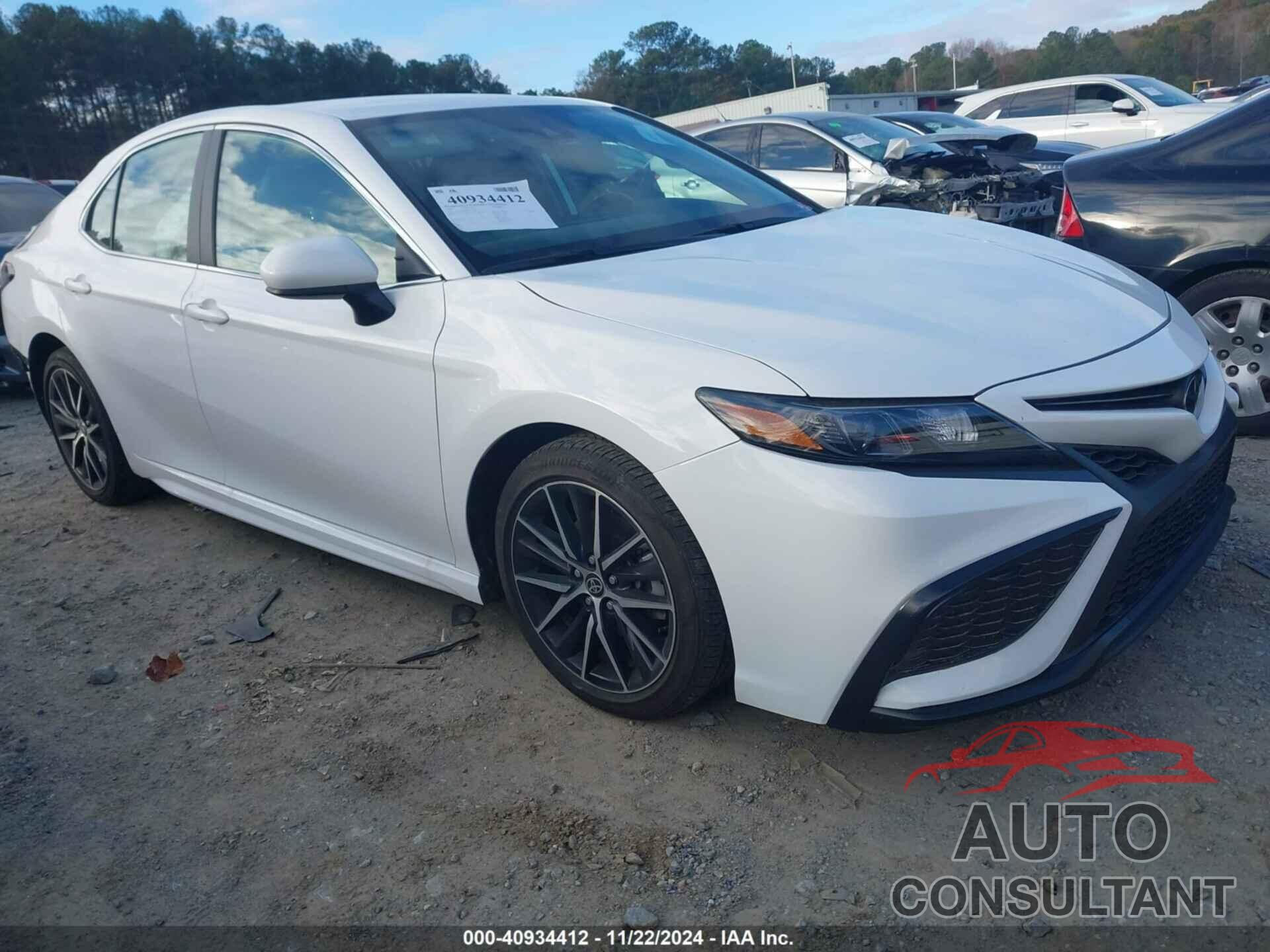 TOYOTA CAMRY 2021 - 4T1G11AK0MU531887