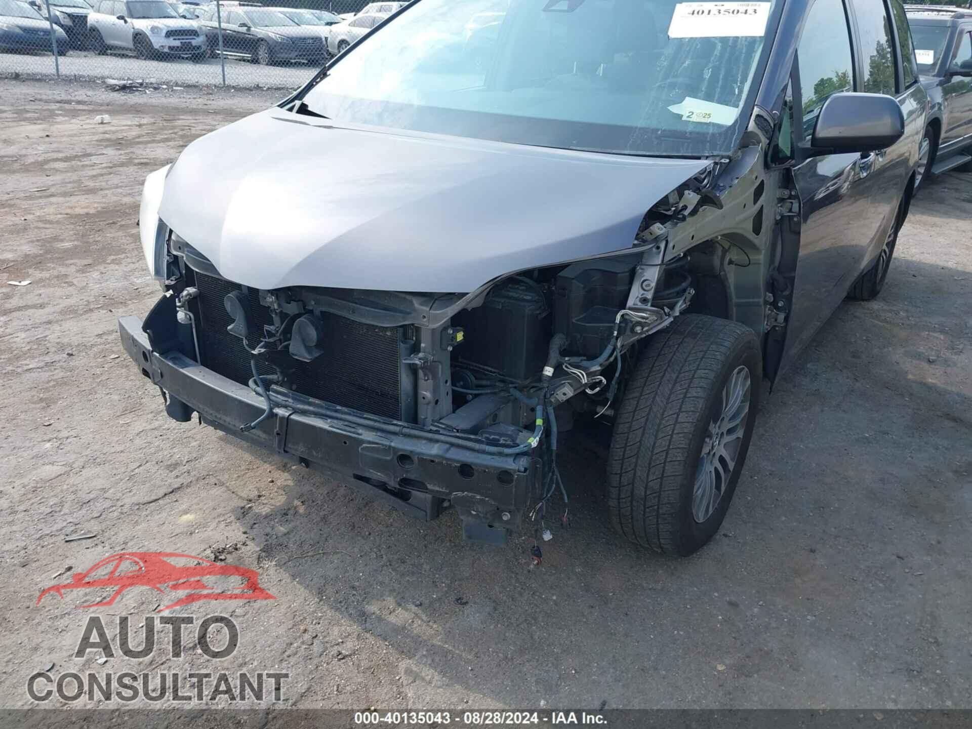 TOYOTA SIENNA 2018 - 5TDYZ3DC6JS917618