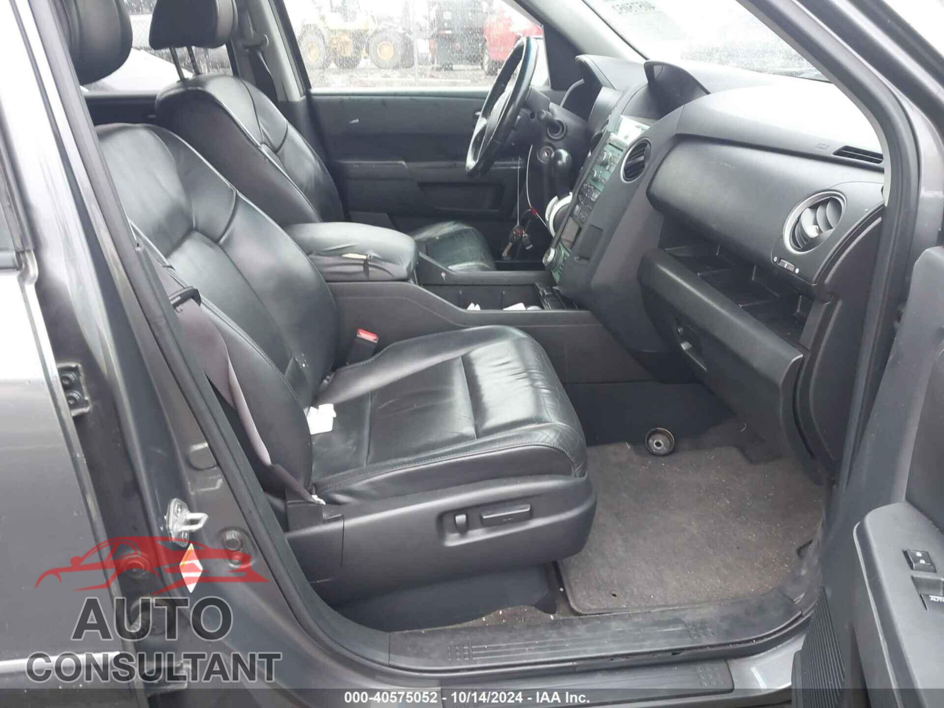 HONDA PILOT 2011 - 5FNYF4H76BB012880
