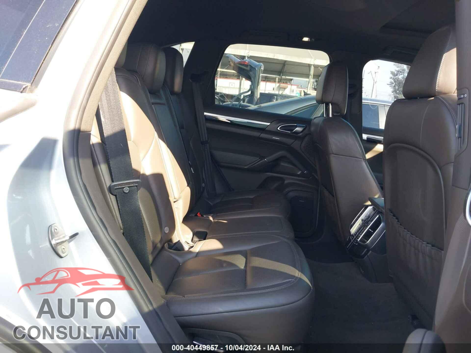 PORSCHE CAYENNE 2017 - WP1AA2A20HKA80556