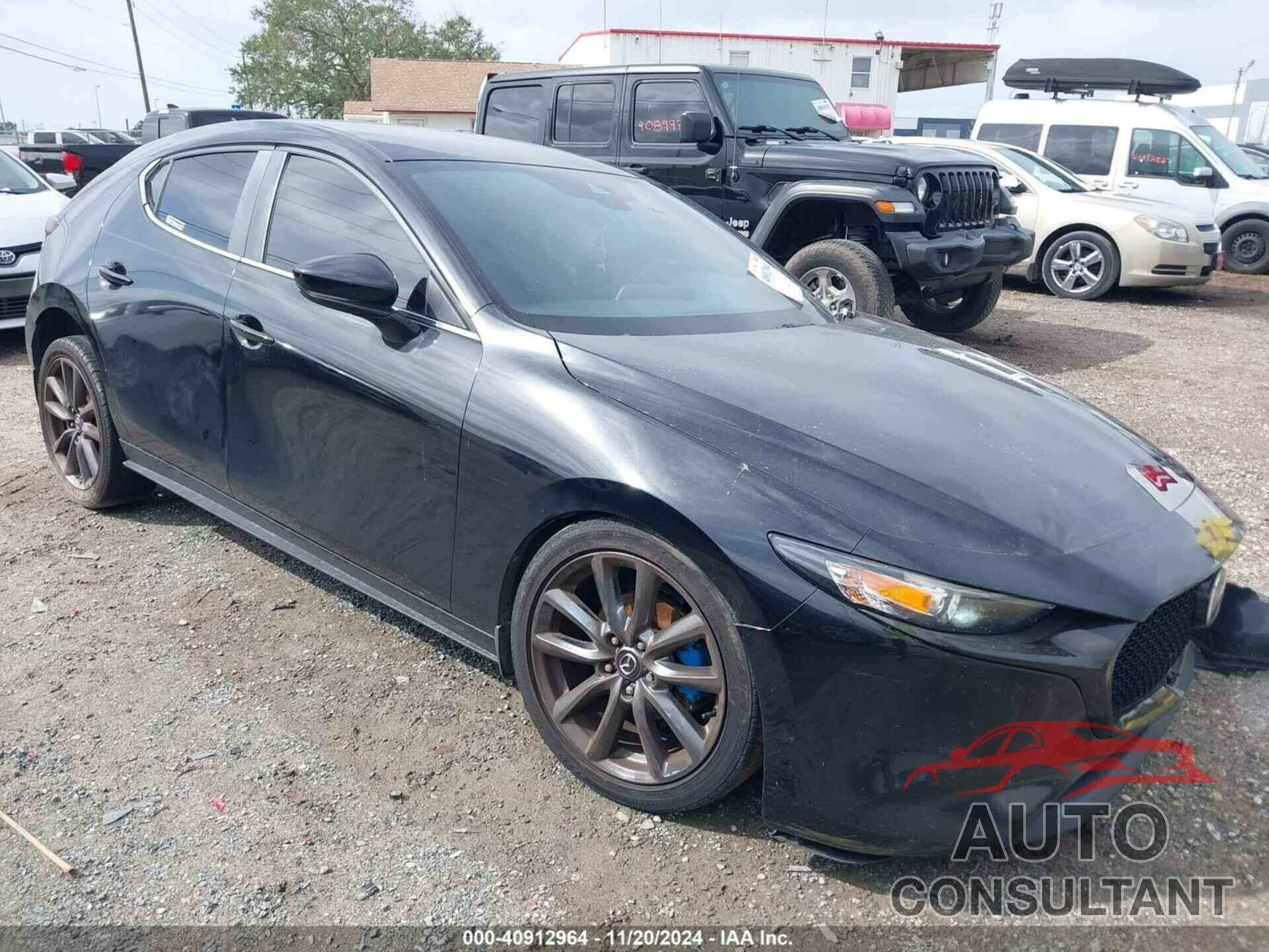 MAZDA MAZDA3 2019 - JM1BPAMM7K1138316
