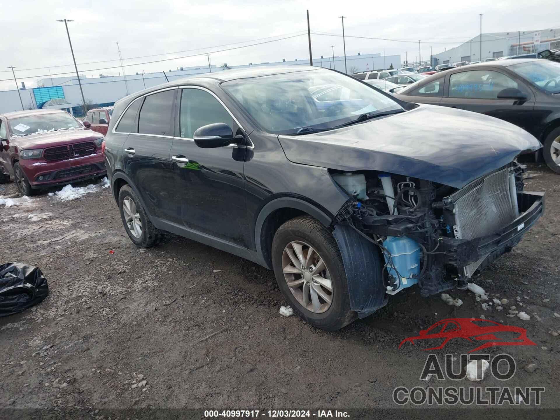 KIA SORENTO 2017 - 5XYPG4A31HG196949