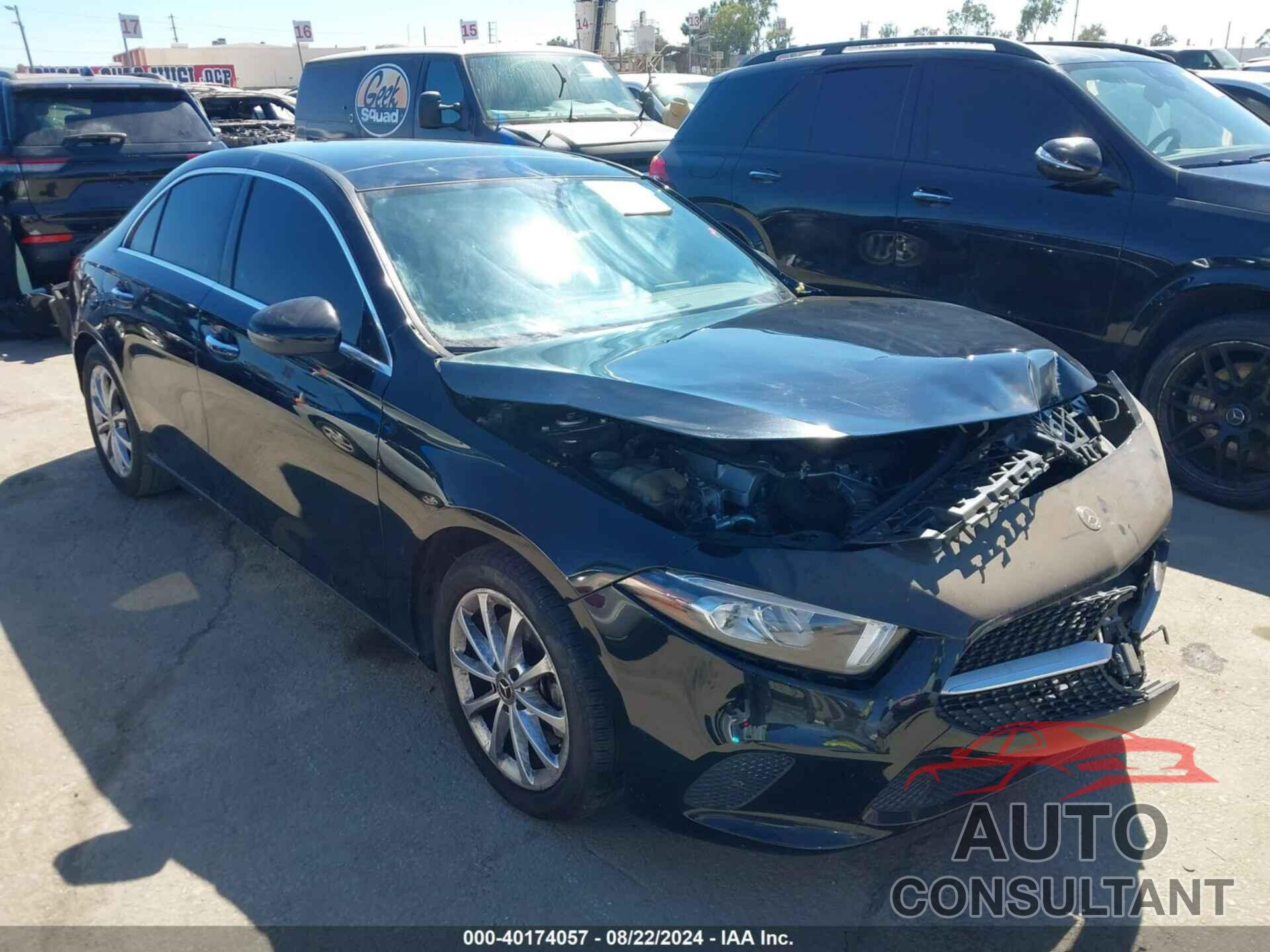 MERCEDES-BENZ A 220 2020 - W1K3G4EB7LW045292