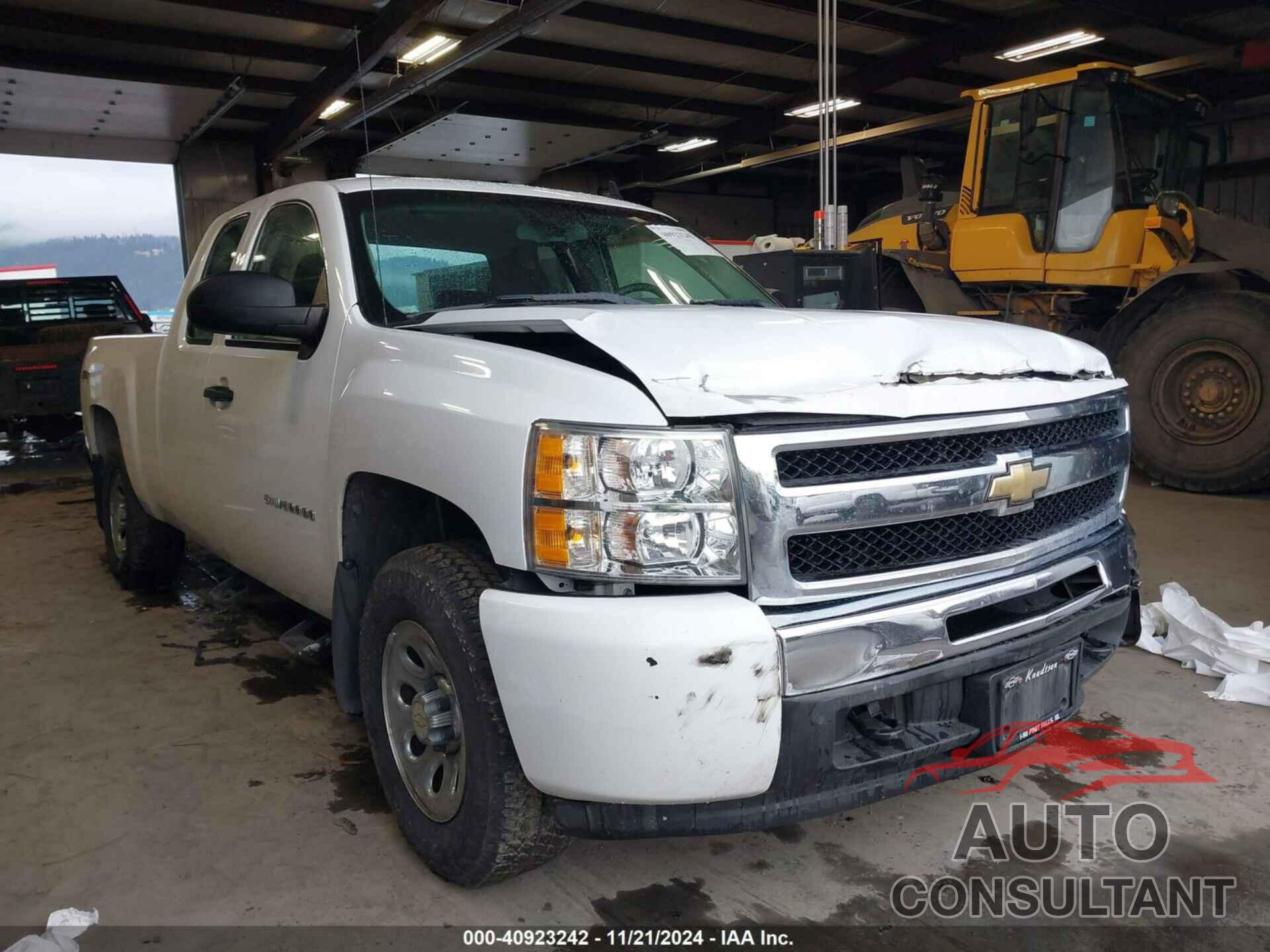 CHEVROLET SILVERADO 1500 2011 - 1GCRKPEA6BZ229809