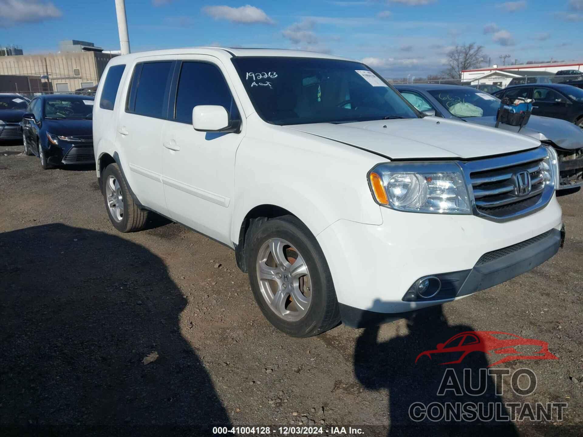 HONDA PILOT 2013 - 5FNYF4H5XDB040456