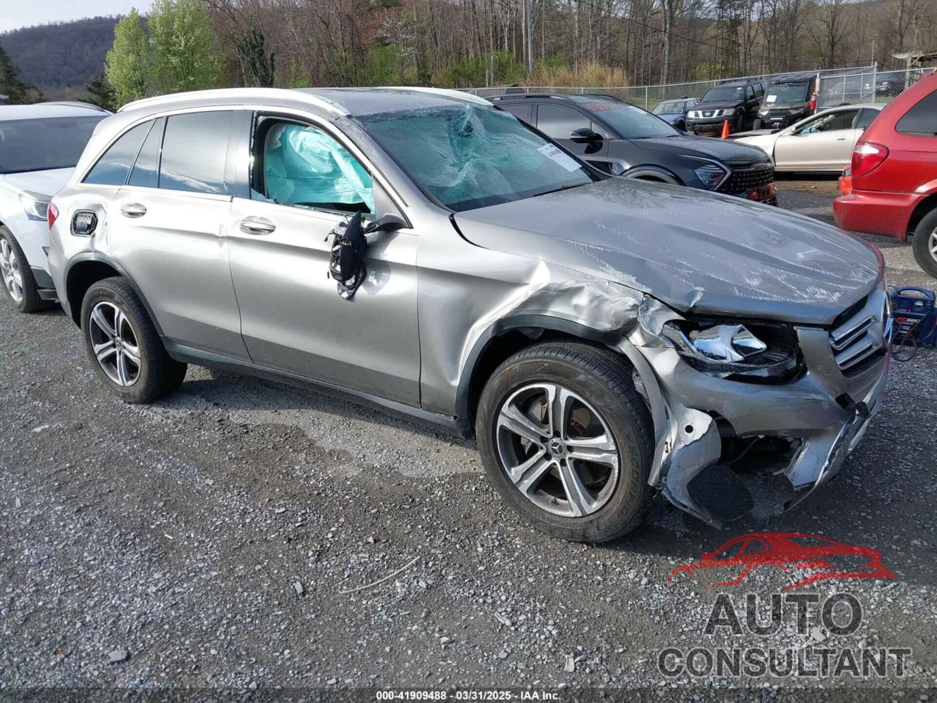 MERCEDES-BENZ GLC 300 2019 - WDC0G4JB2KV175112