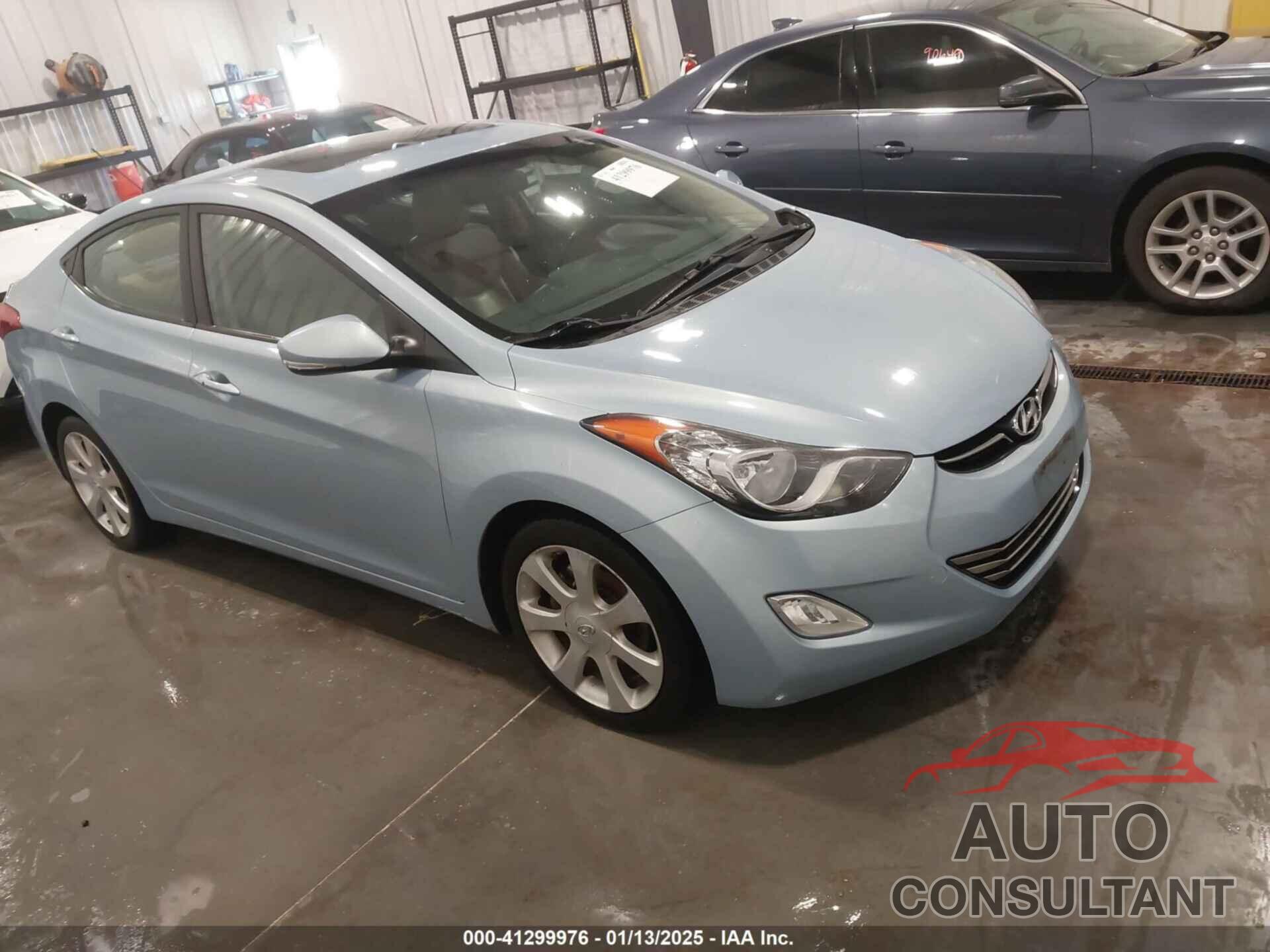 HYUNDAI ELANTRA 2011 - KMHDH4AE2BU095020