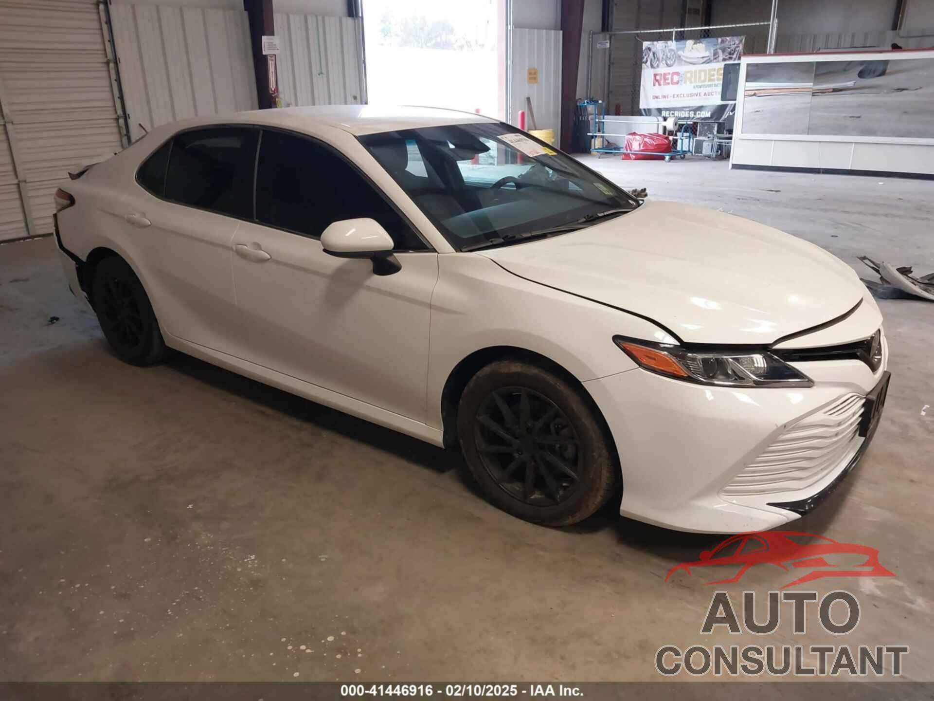 TOYOTA CAMRY 2018 - 4T1B11HK1JU599594