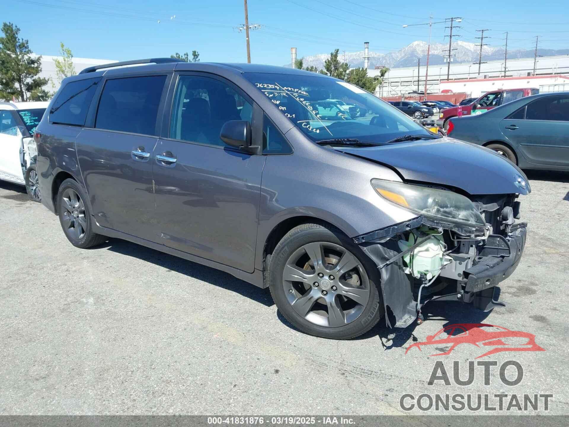 TOYOTA SIENNA 2015 - 5TDXK3DC7FS633034