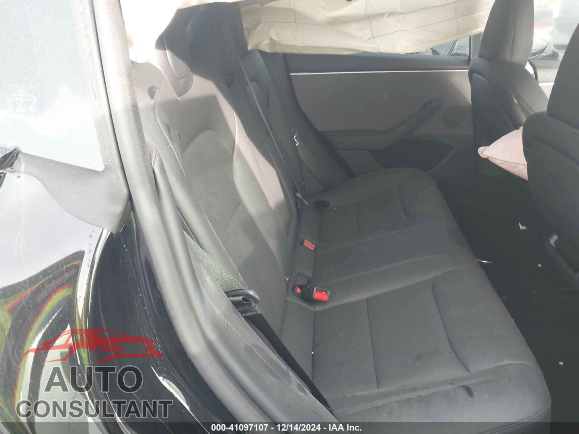 TESLA MODEL 3 2024 - 5YJ3E1EA1RF846819