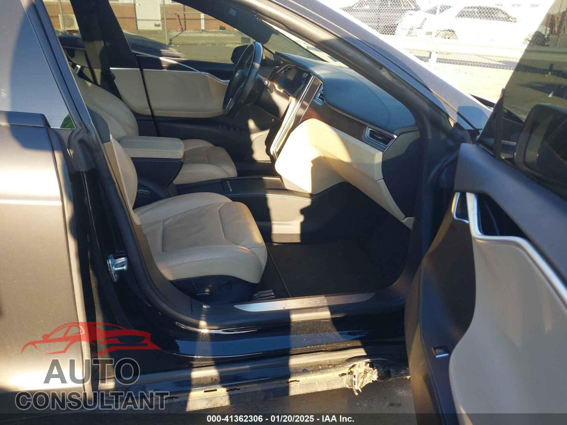 TESLA MODEL S 2017 - 5YJSA1E25HF186217