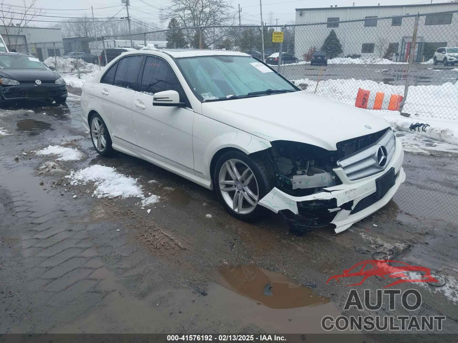 MERCEDES-BENZ C 300 2010 - WDDGF8BBXAF447000