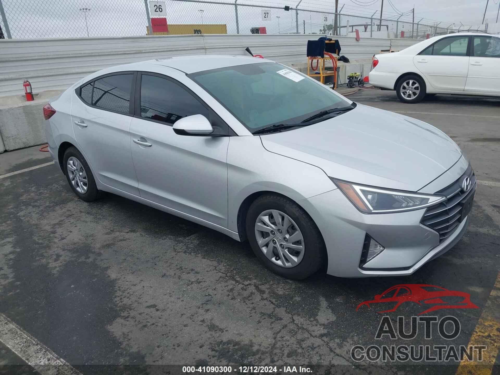 HYUNDAI ELANTRA 2019 - KMHD74LF5KU887249