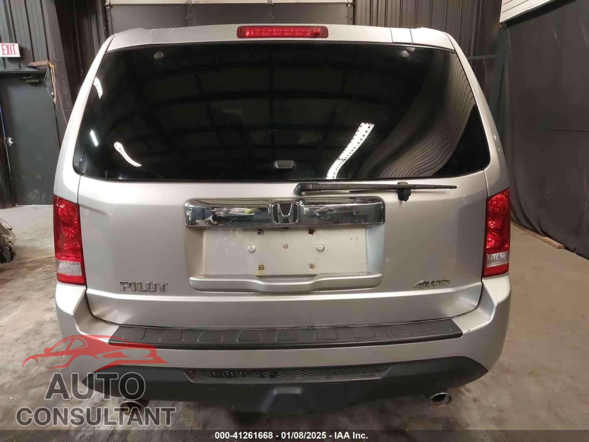 HONDA PILOT 2013 - 5FNYF4H48DB029060