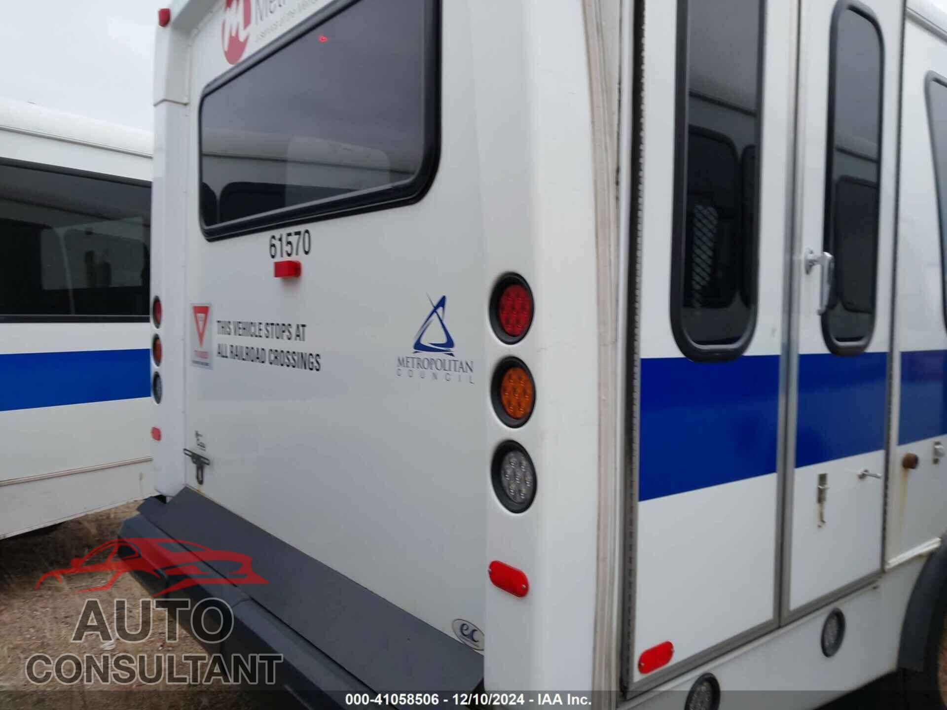 FORD E-450 CUTAWAY 2017 - 1FDFE4FS2HDC33602