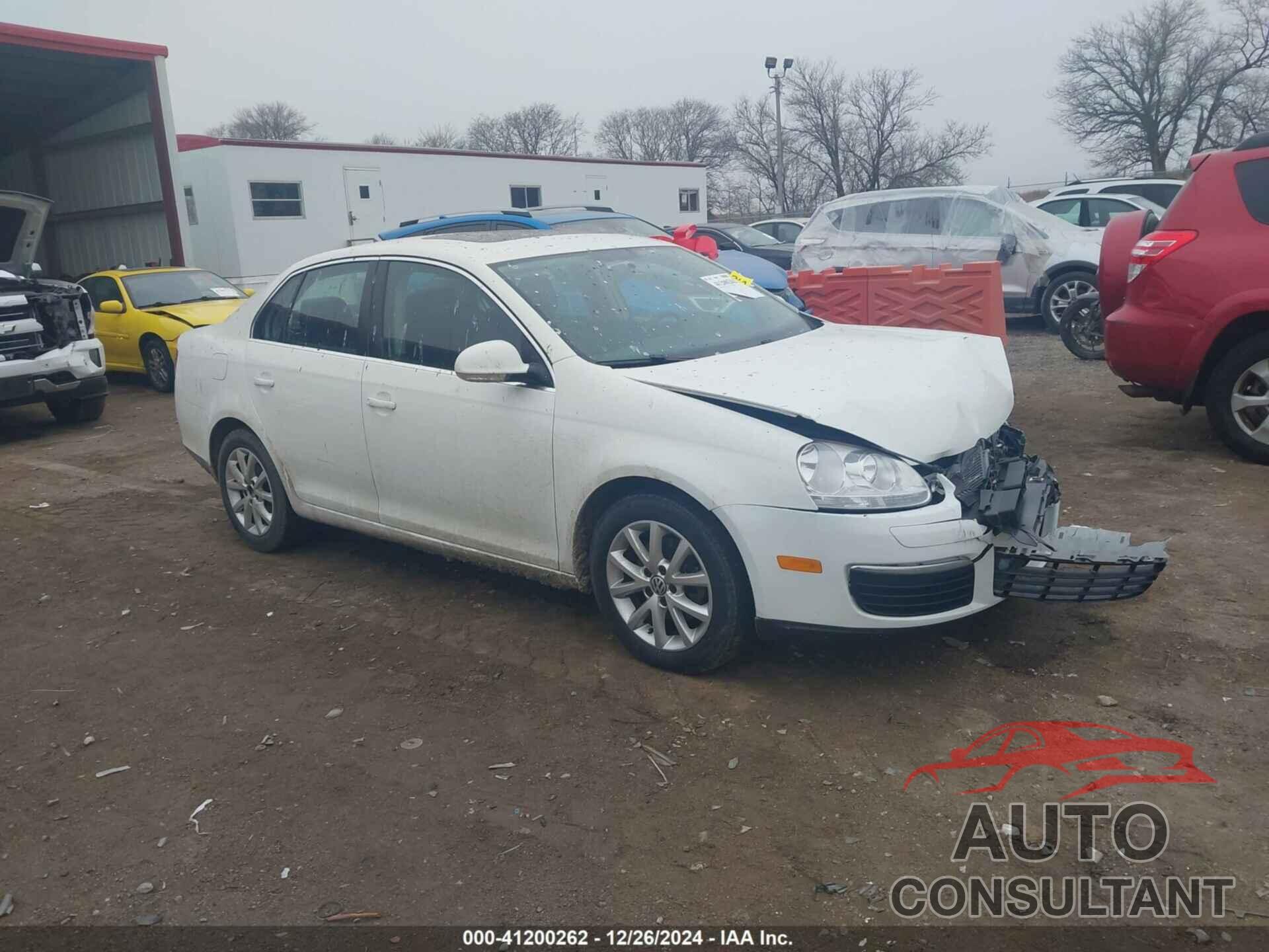 VOLKSWAGEN JETTA 2010 - 3VWRX7AJ8AM053303
