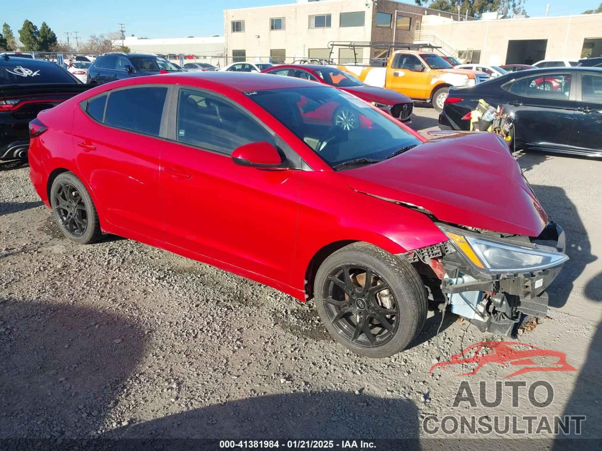 HYUNDAI ELANTRA 2019 - 5NPD84LF3KH463354