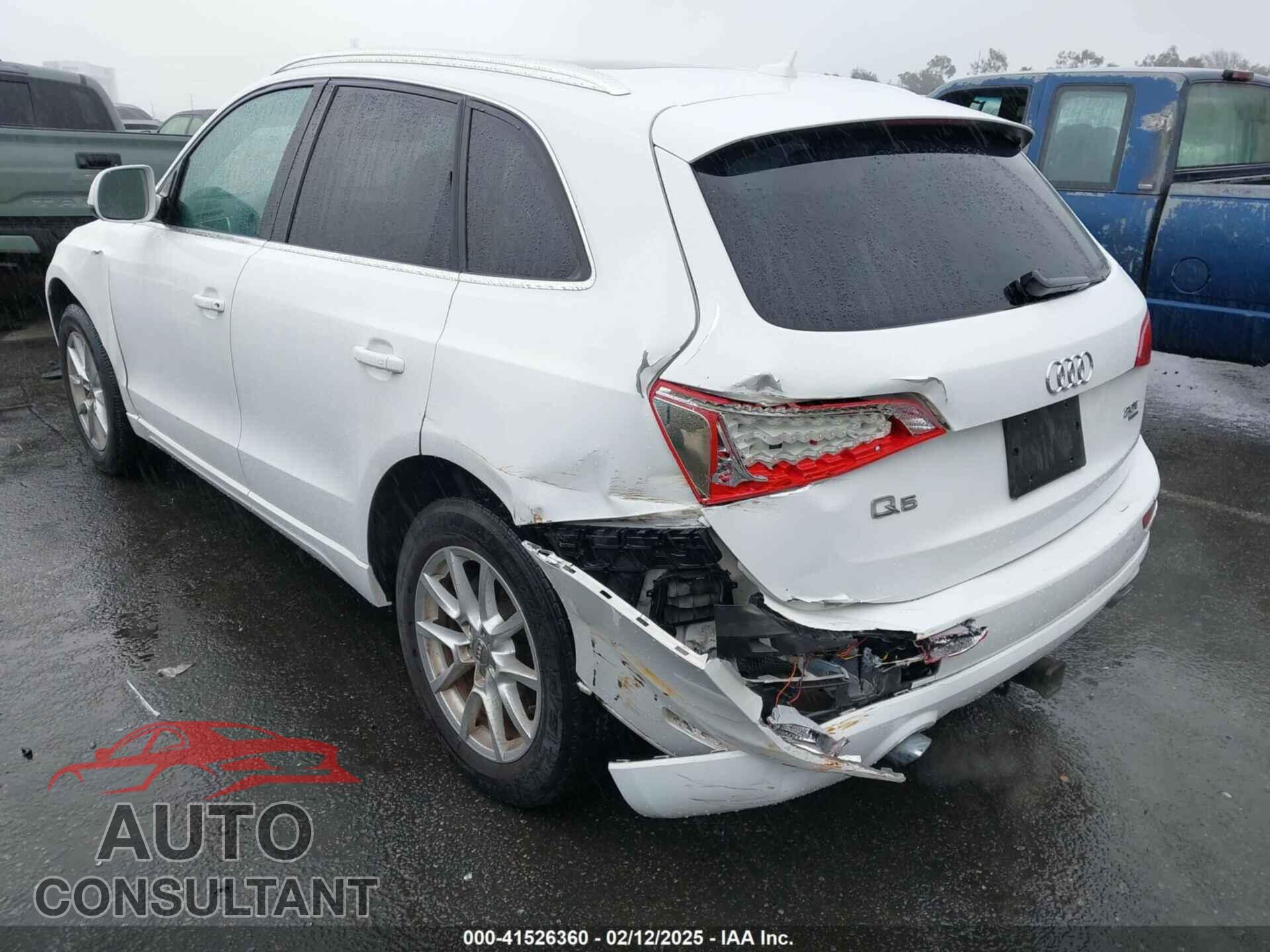 AUDI Q5 2011 - WA1CFAFP1BA030024