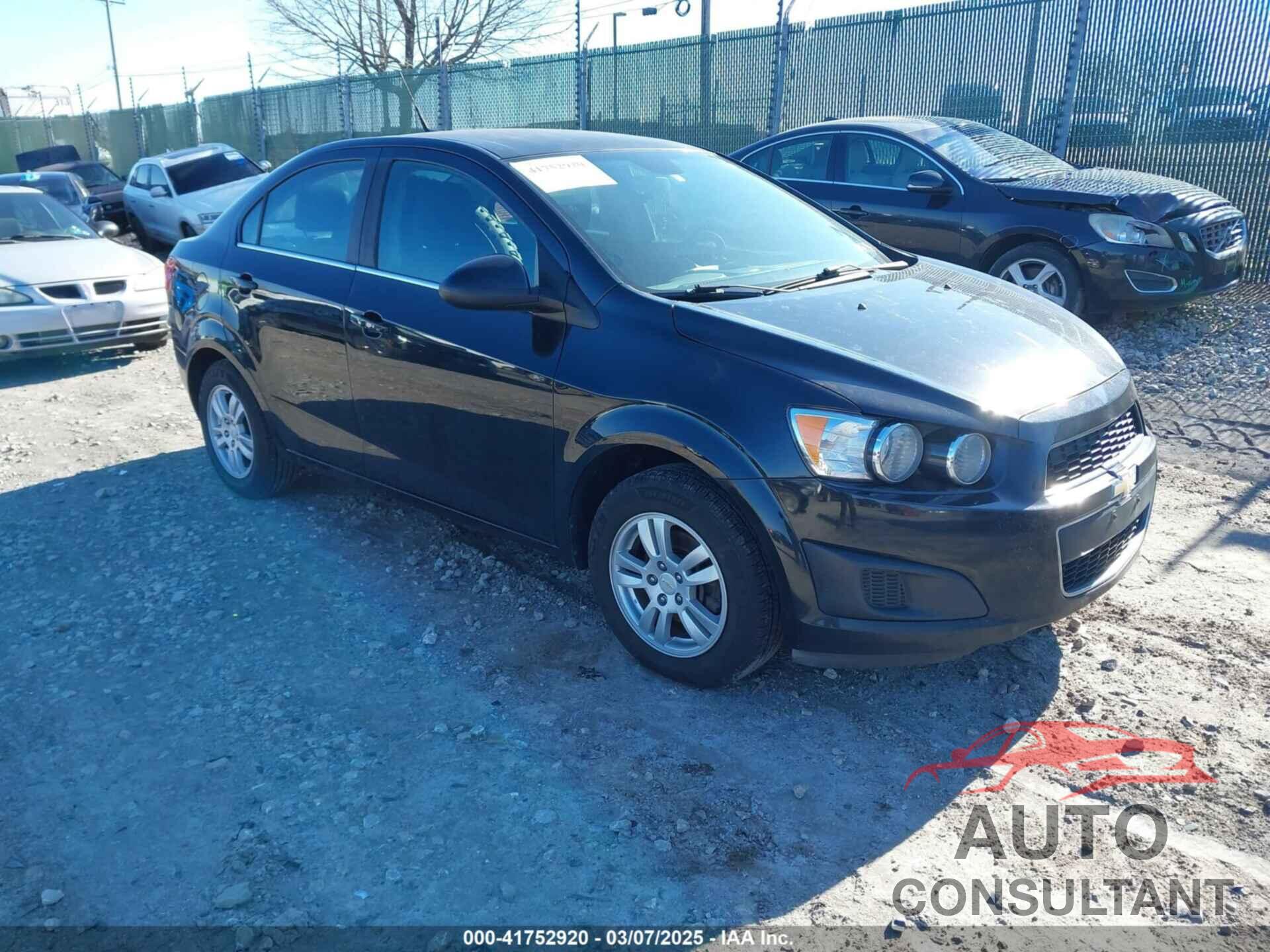 CHEVROLET SONIC 2012 - 1G1JD5SH5C4141774
