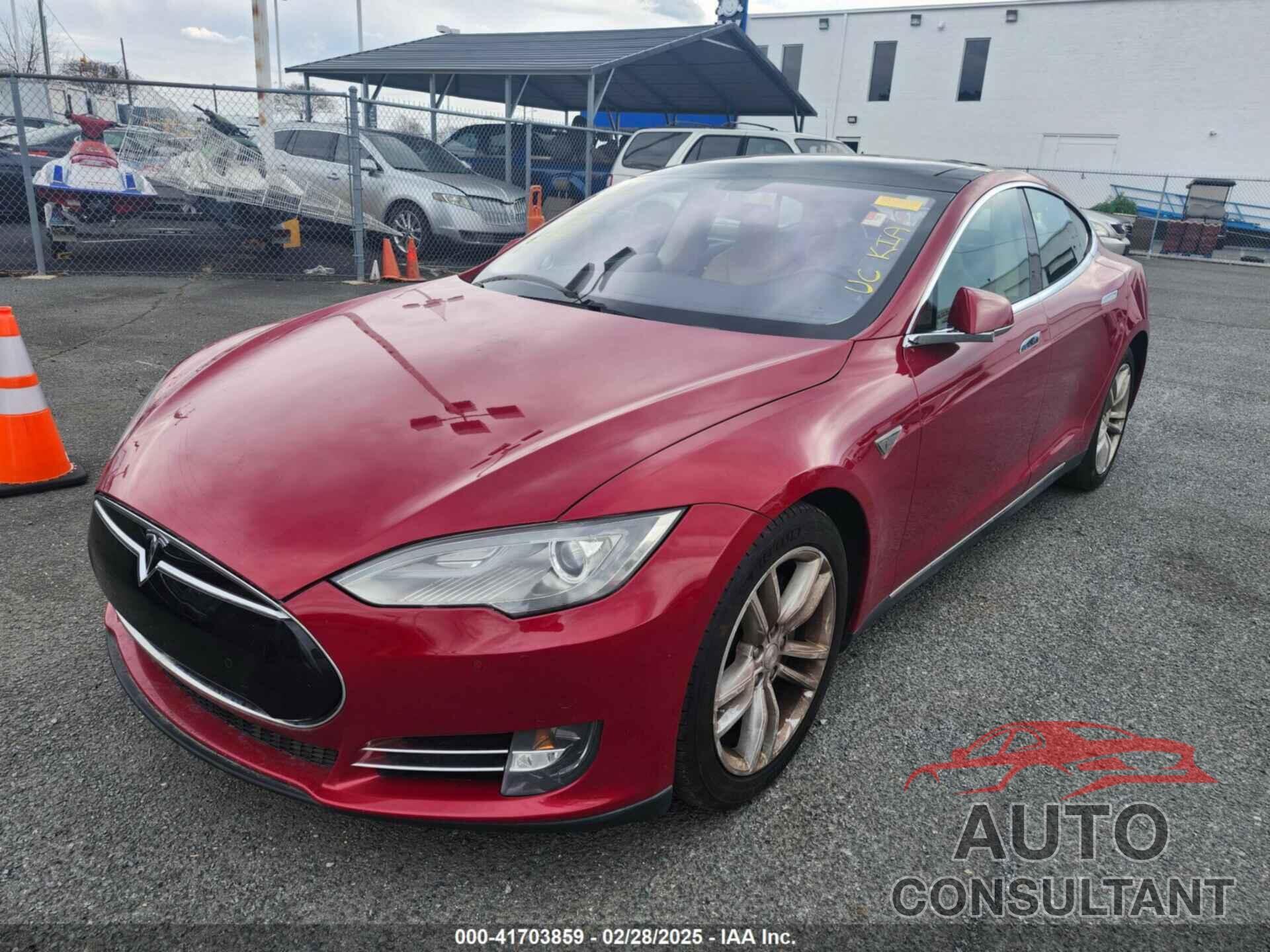 TESLA MODEL S 2013 - 5YJSA1DN6DFP26504