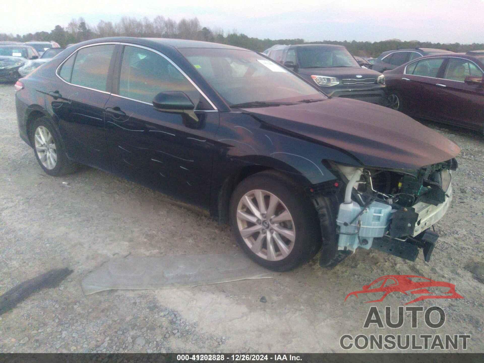 TOYOTA CAMRY 2018 - 4T1B11HK0JU570233