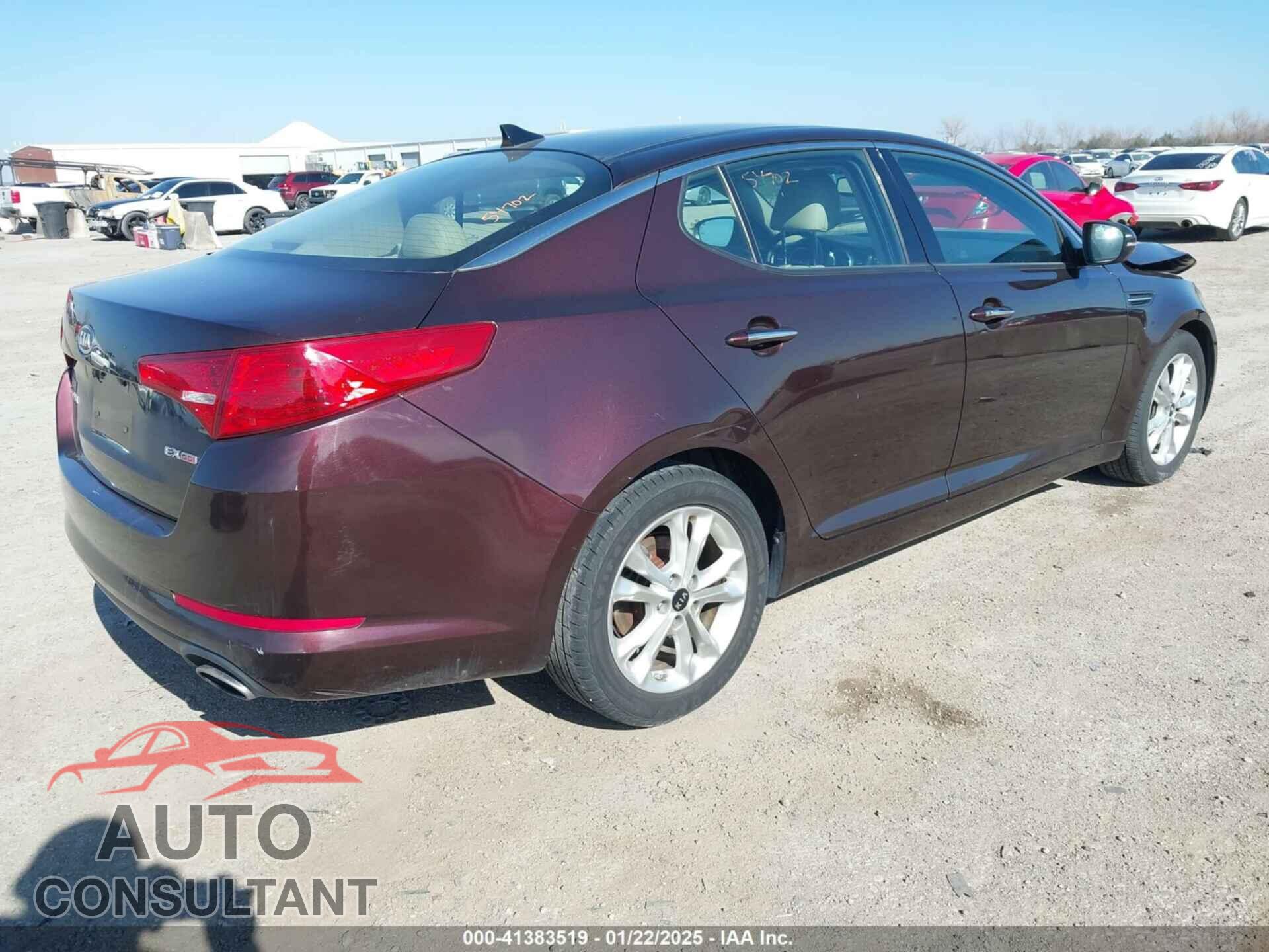 KIA OPTIMA 2011 - KNAGN4A76B5116728