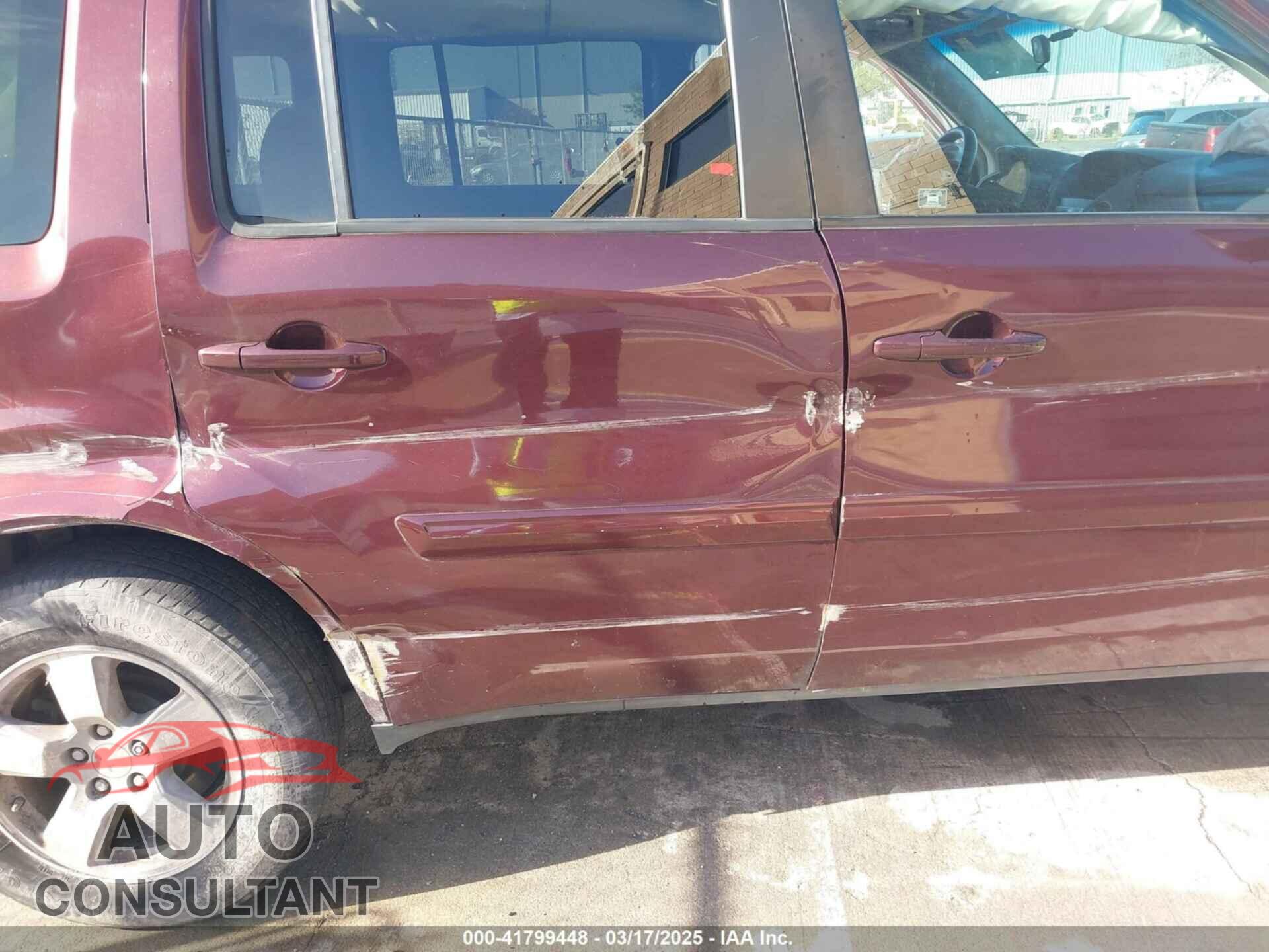 HONDA PILOT 2011 - 5FNYF3H40BB005357