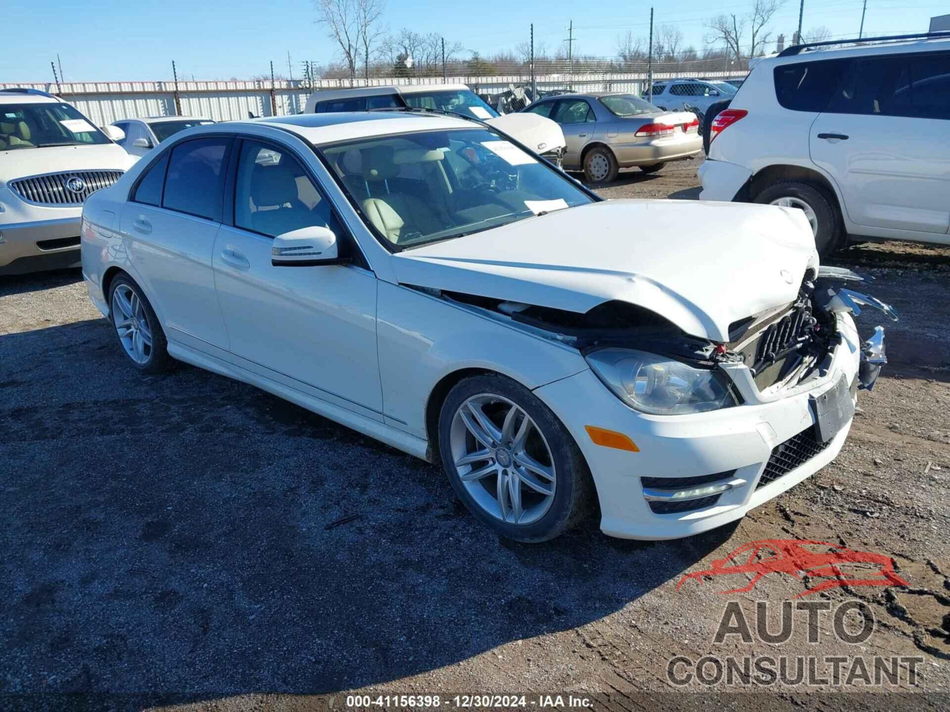 MERCEDES-BENZ C 300 2012 - WDDGF8BB7CF856784