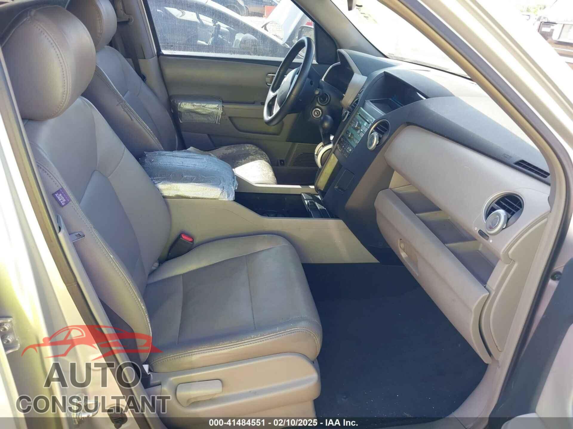 HONDA PILOT 2009 - 5FNYF38459B015649