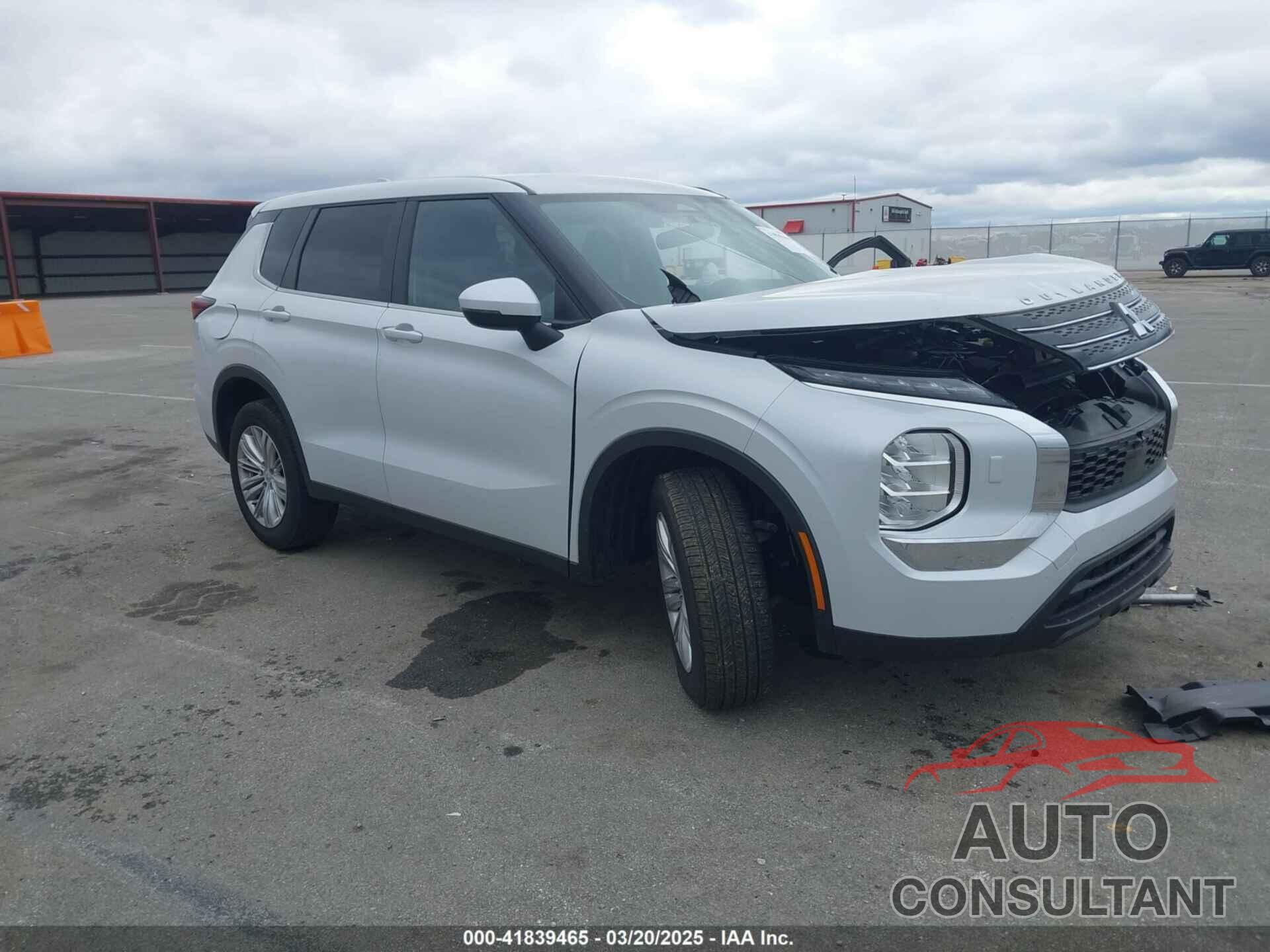 MITSUBISHI OUTLANDER 2024 - JA4J4UA80RZ003200