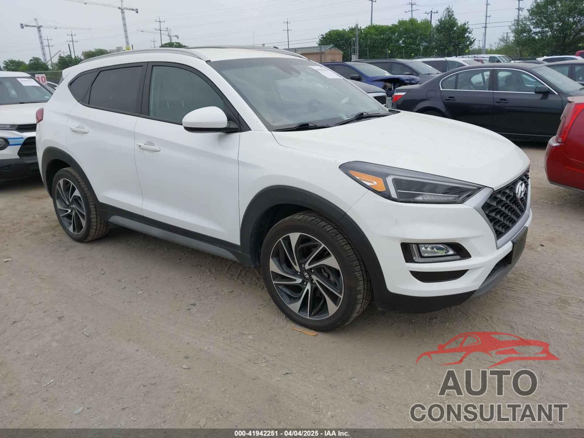 HYUNDAI TUCSON 2021 - KM8J33AL4MU369315
