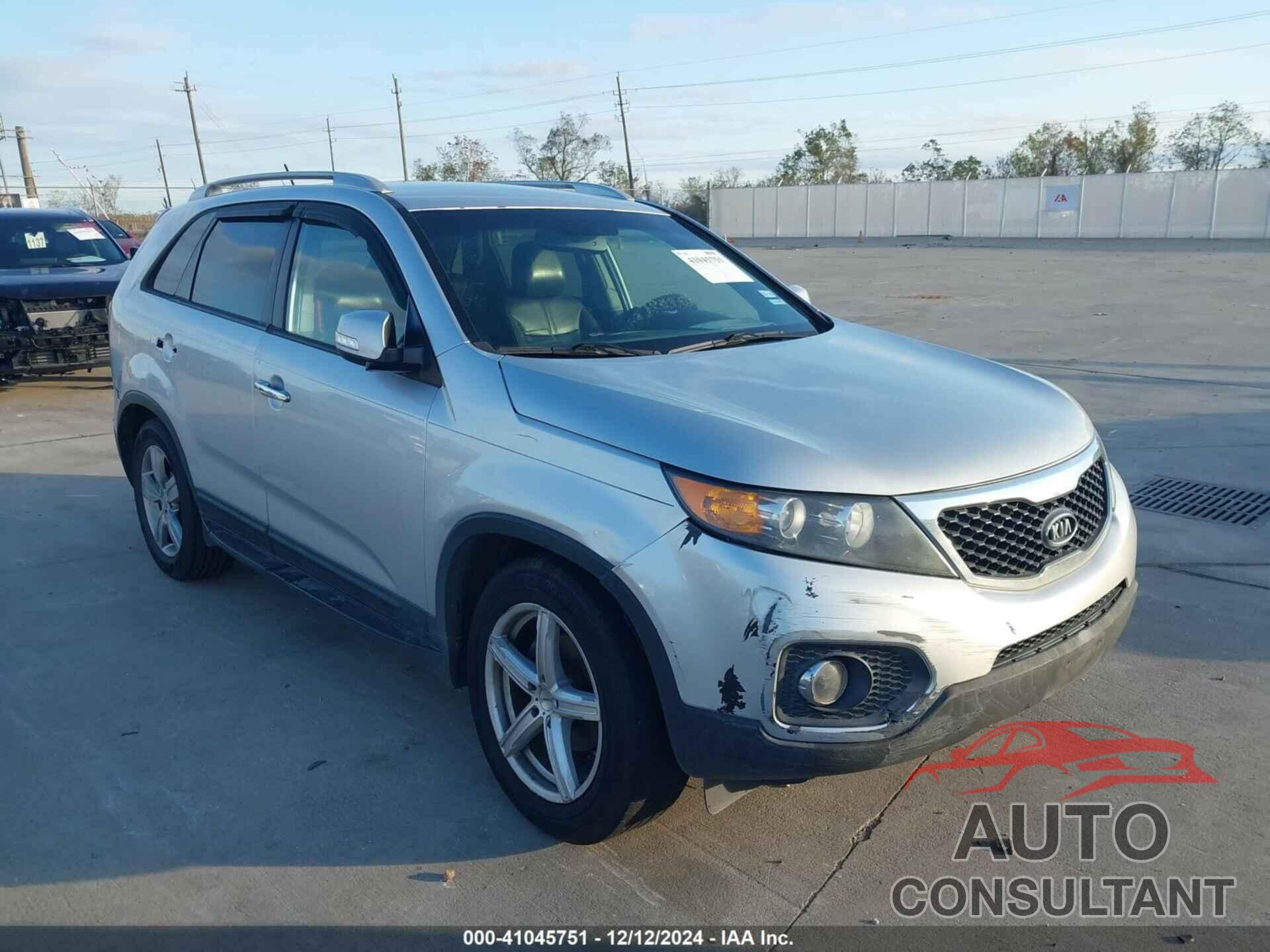 KIA SORENTO 2012 - 5XYKU4A61CG248313