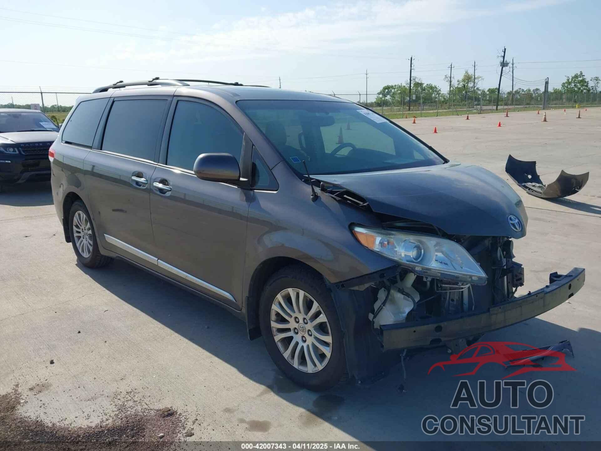TOYOTA SIENNA 2013 - 5TDYK3DC2DS356018