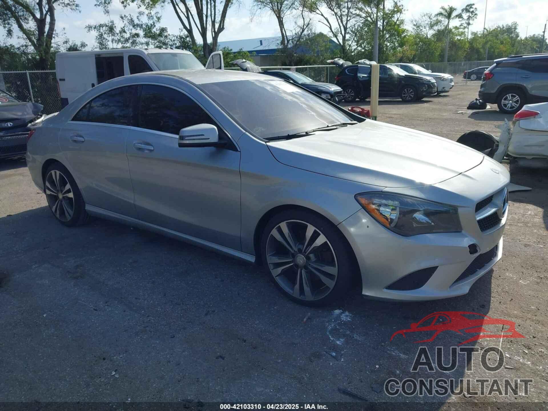 MERCEDES-BENZ CLA 250 2016 - WDDSJ4EB1GN322432
